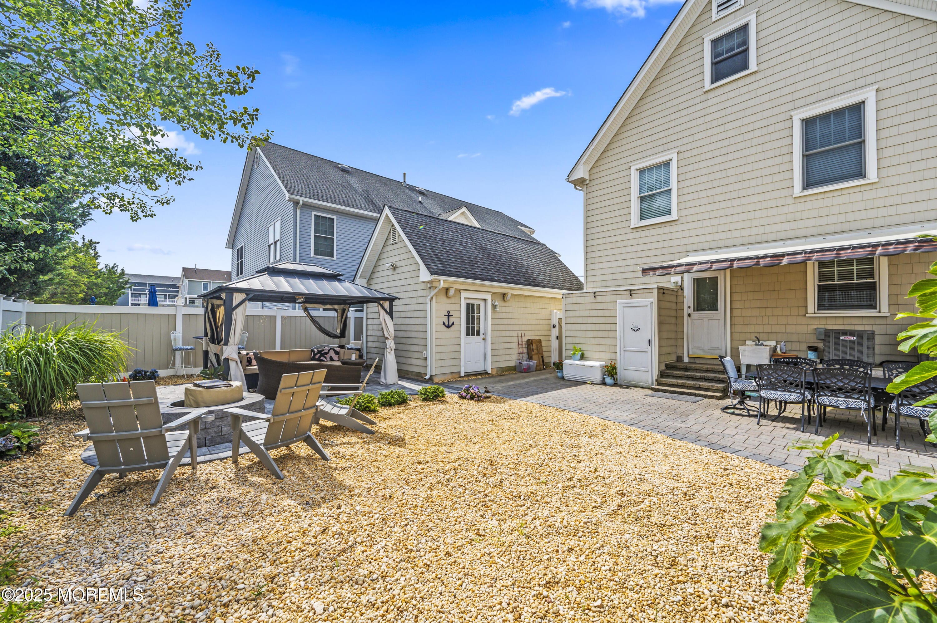 16 5th Avenue Image 3