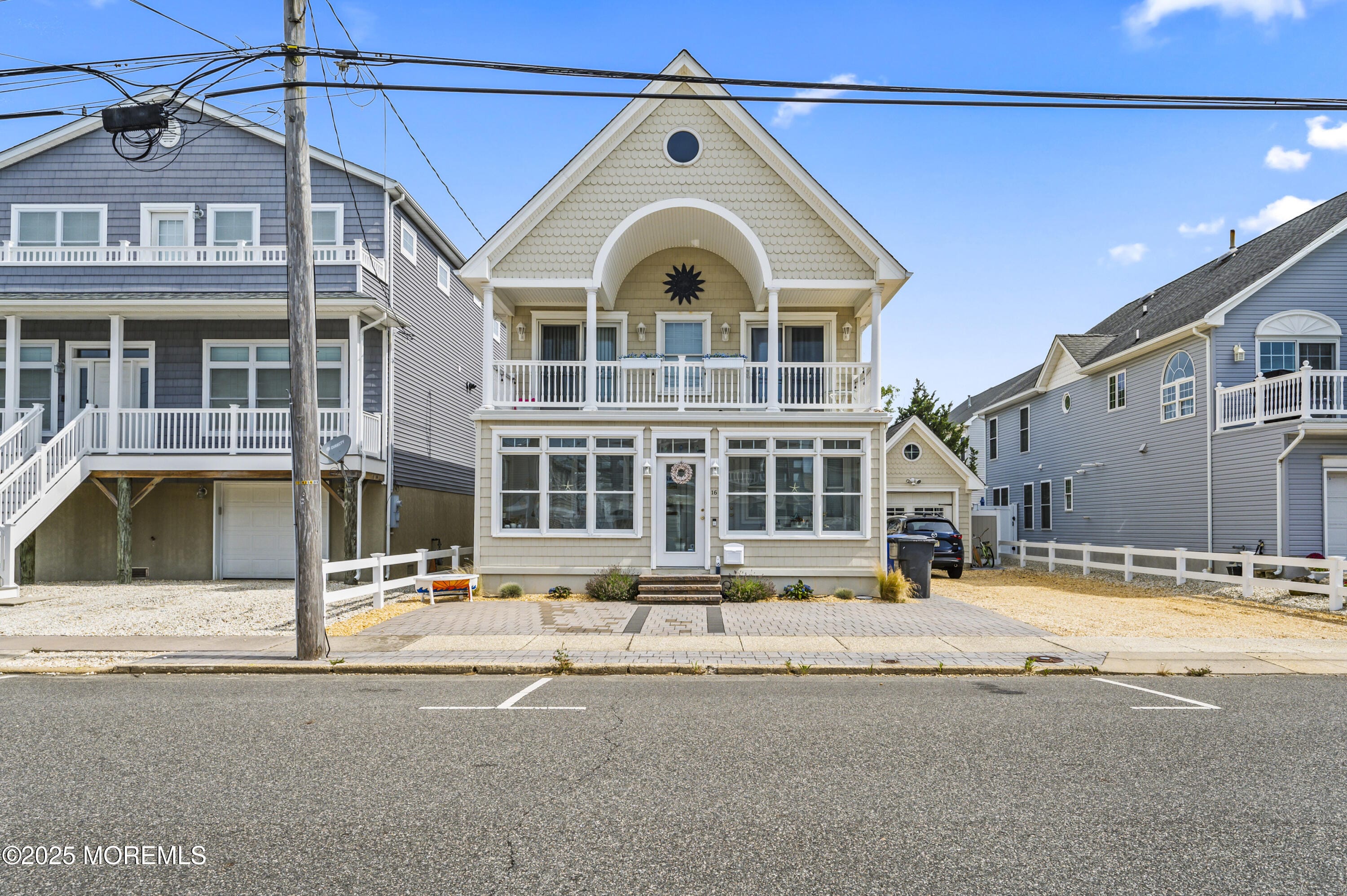 16 5th Avenue Image 4