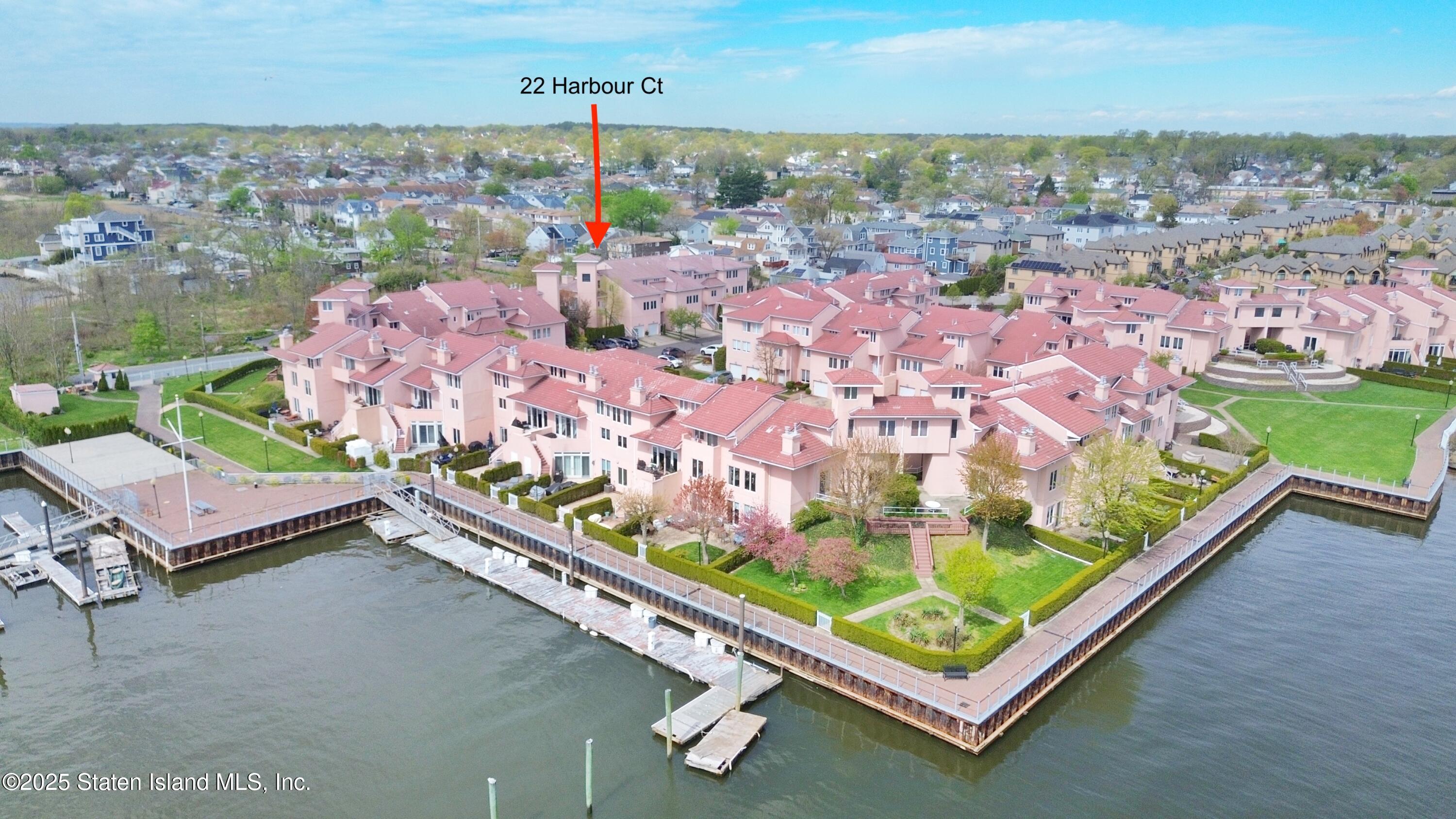 22 Harbour Court, Staten Island, NY, 10308