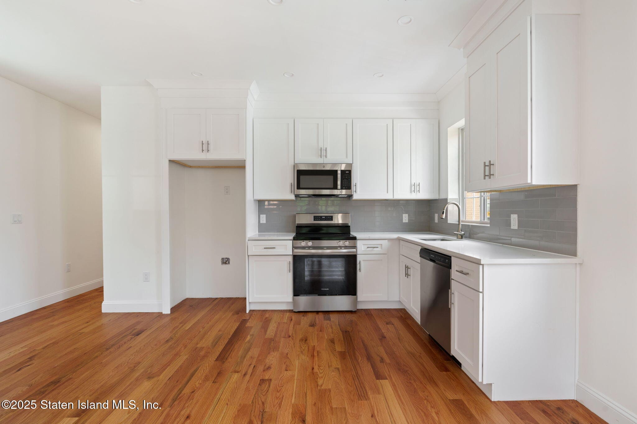 1380 Clove Road, Staten Island, NY, 10301 image 7