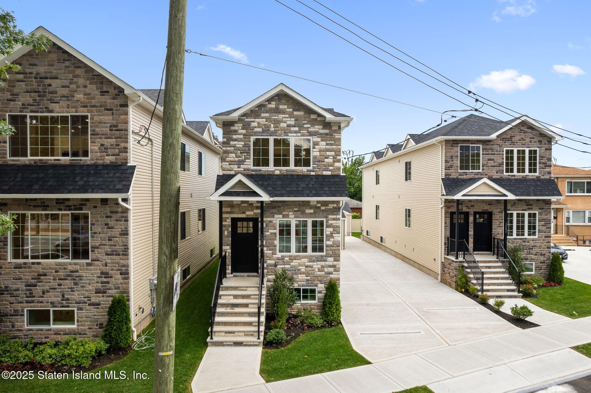 1384 Clove Road Image 2