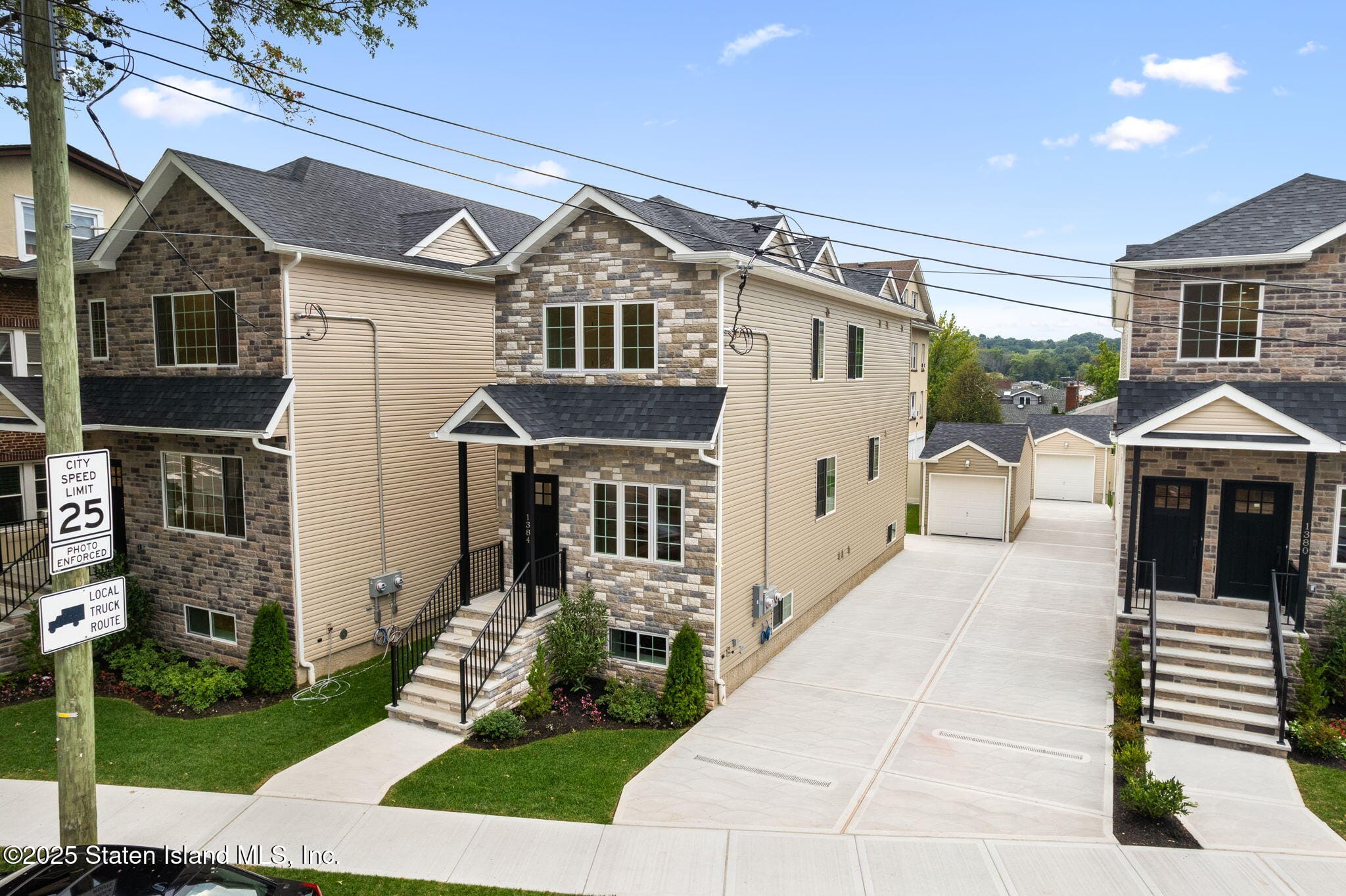 1384 Clove Road Image 4