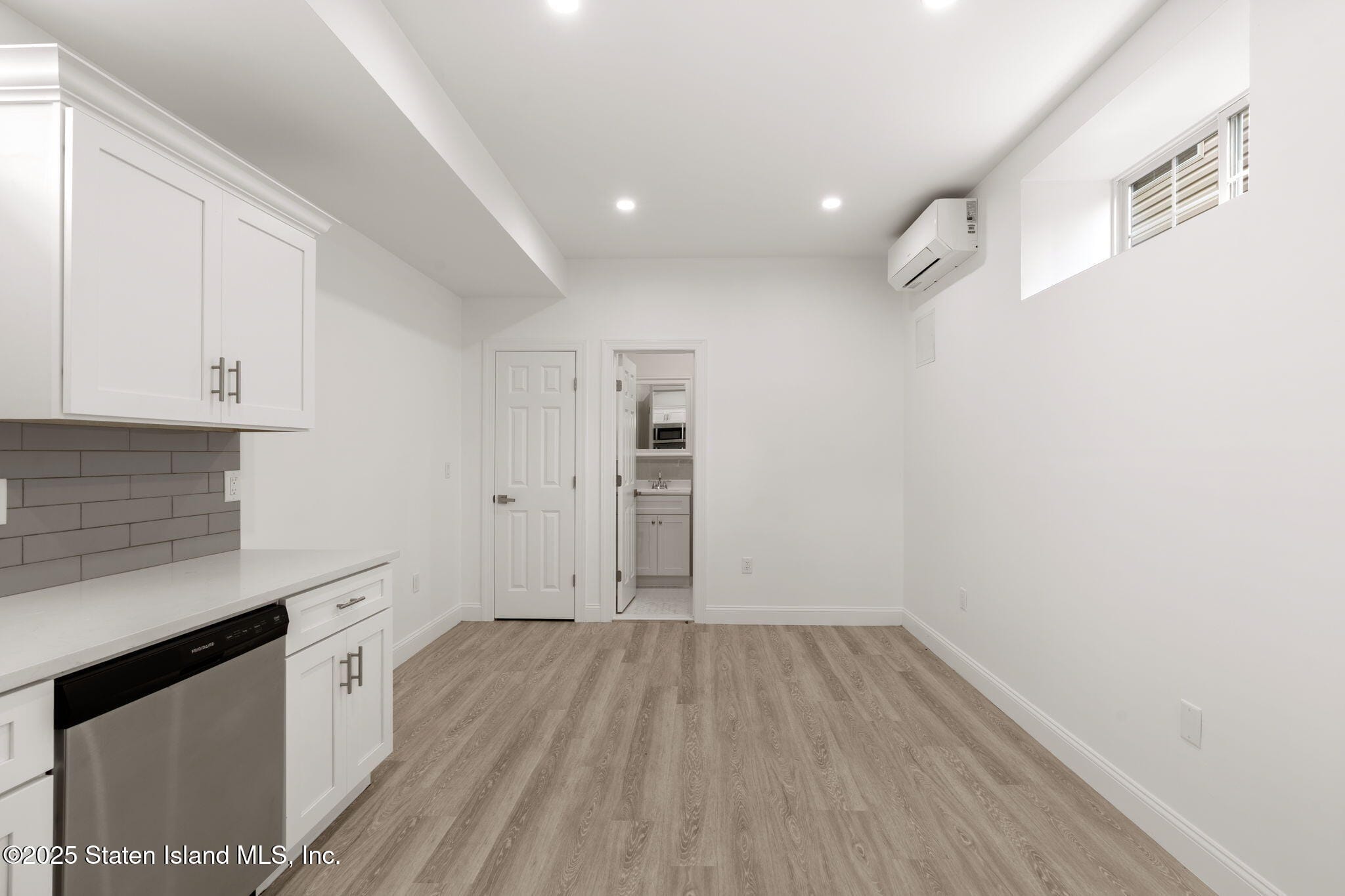 1384 Clove Road, Staten Island, NY, 10301 image 27