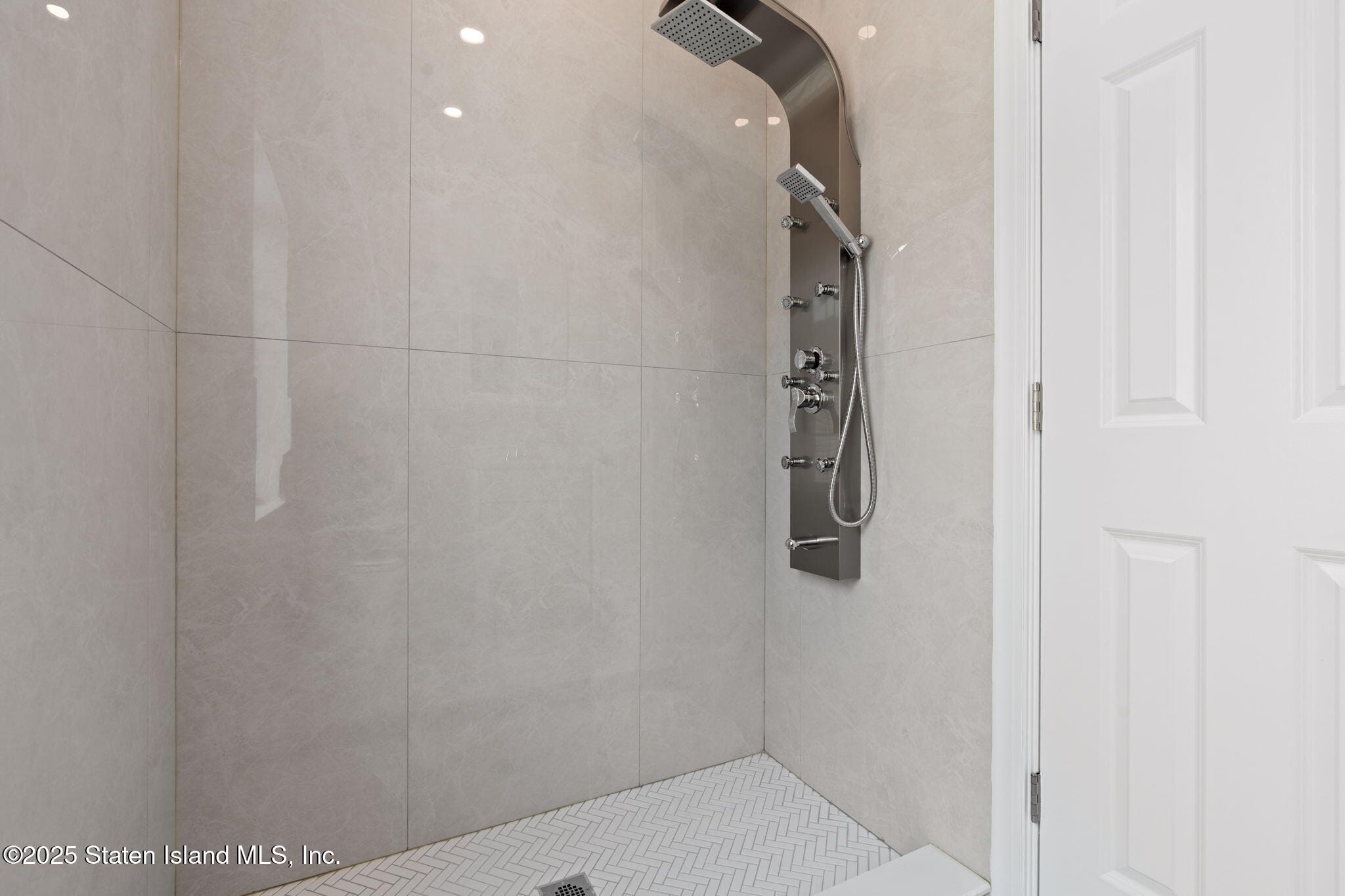 1384 Clove Road, Staten Island, NY, 10301 image 33