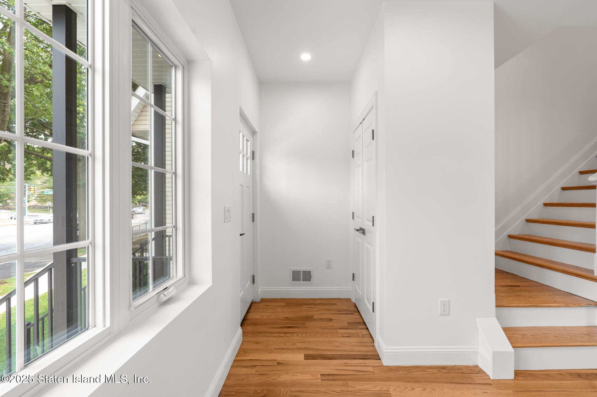 1384 Clove Road, Staten Island, NY, 10301 image 8