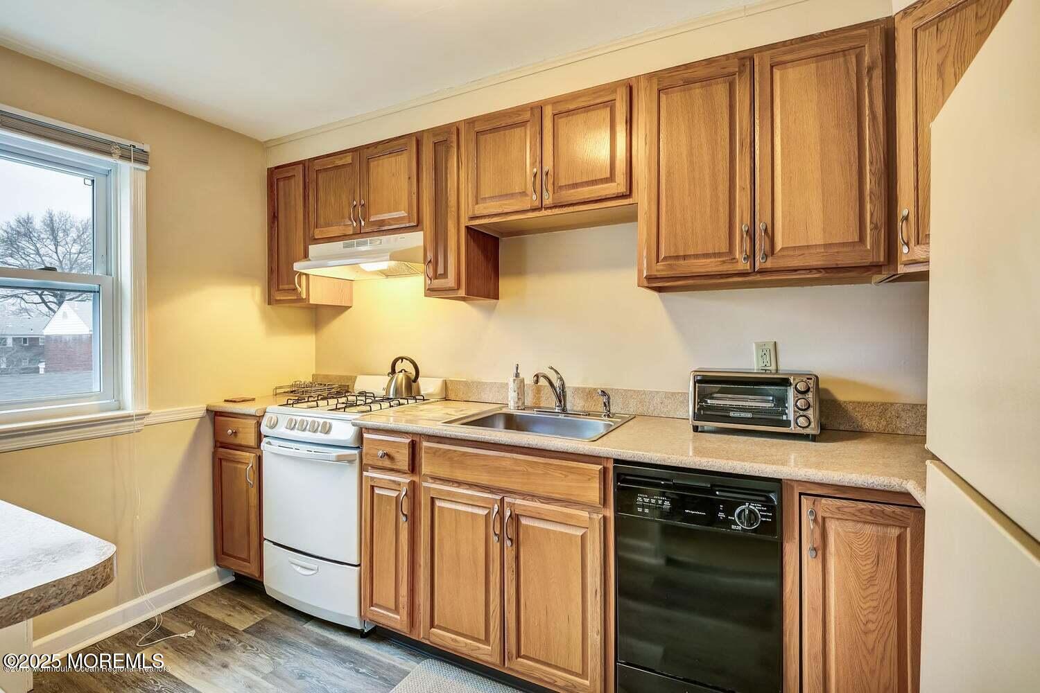 88 Manor Drive 809, Red Bank, NJ, 07701 image 6