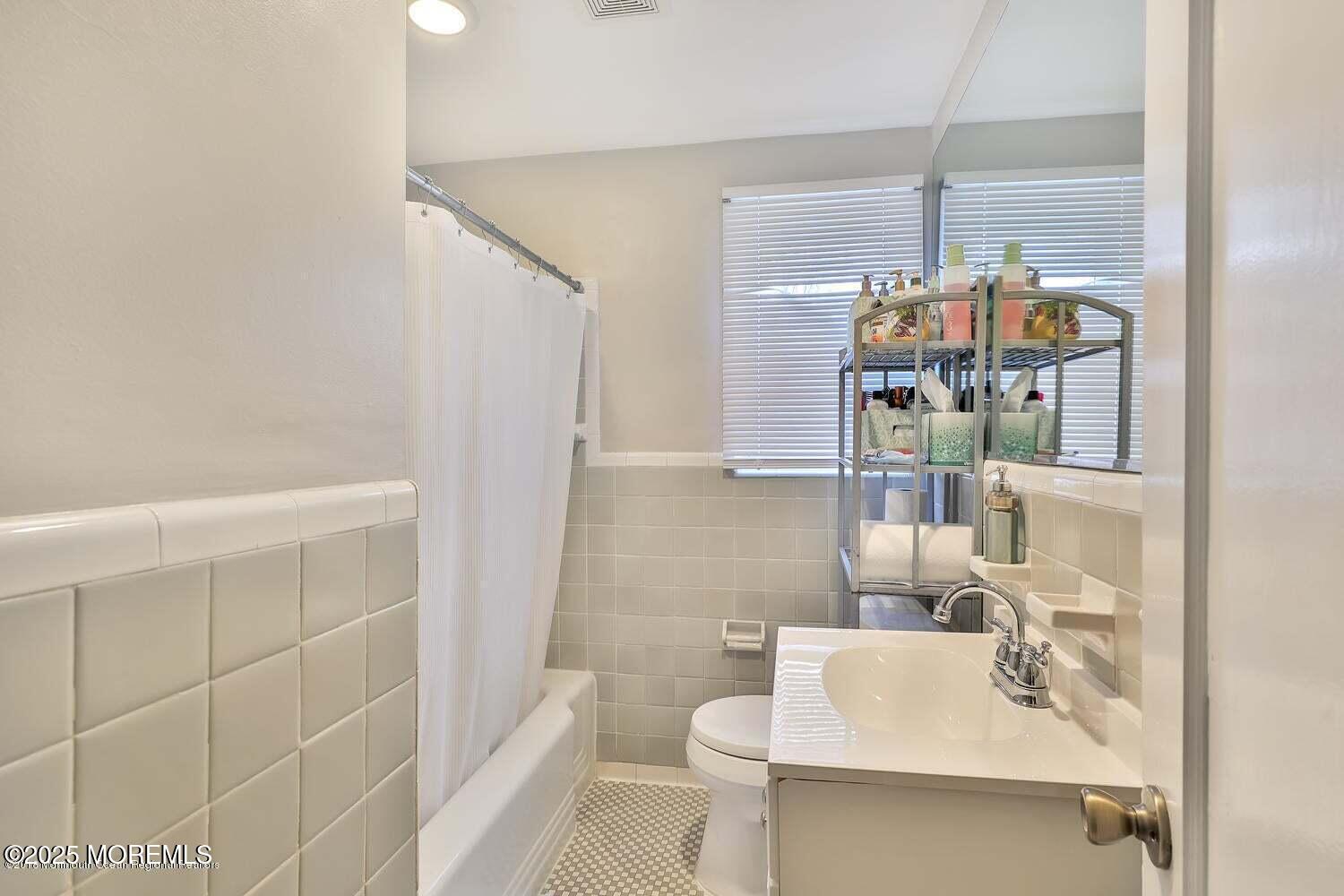 88 Manor Drive 809, Red Bank, NJ, 07701 image 11