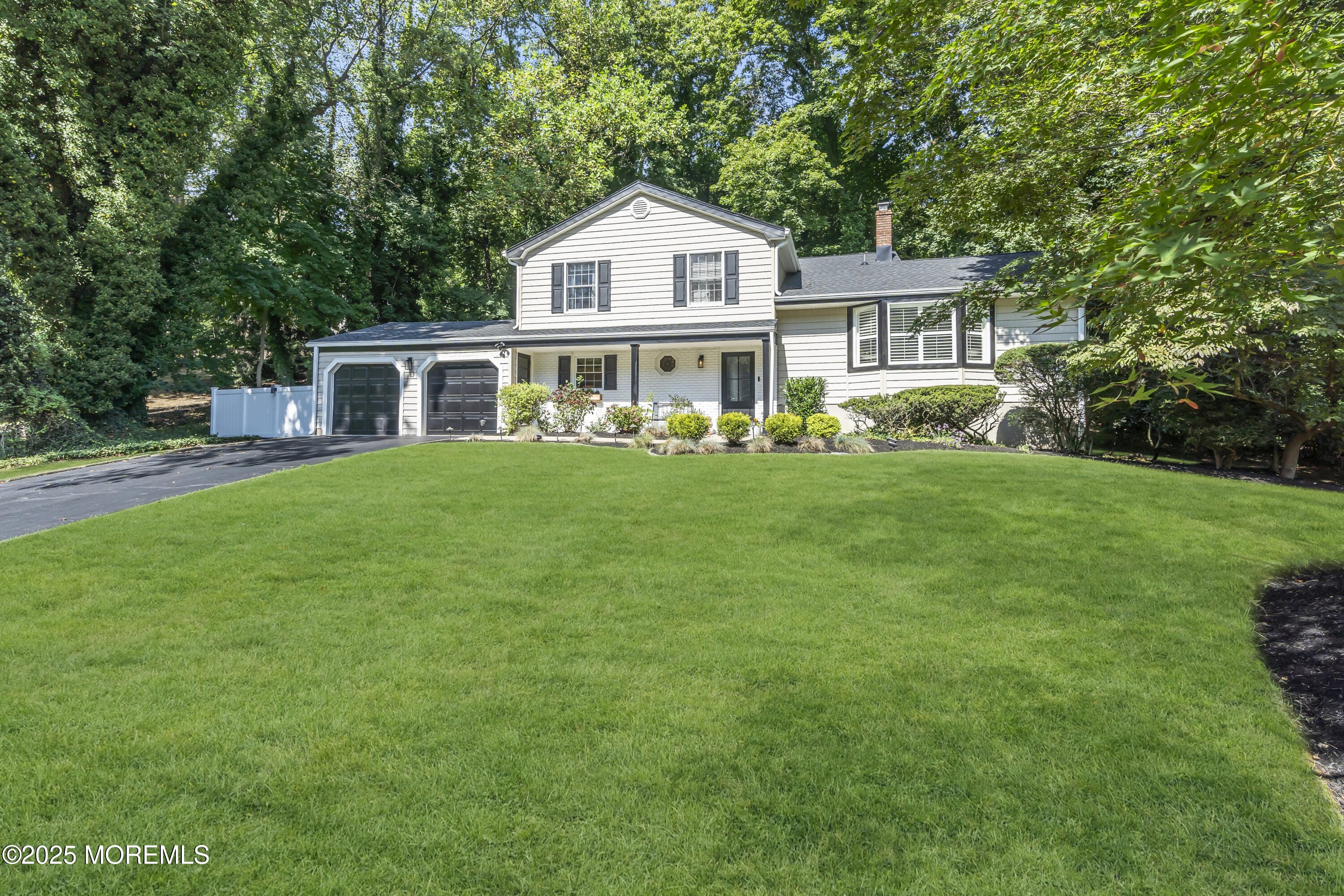 17 Winding Brook Way Image 2