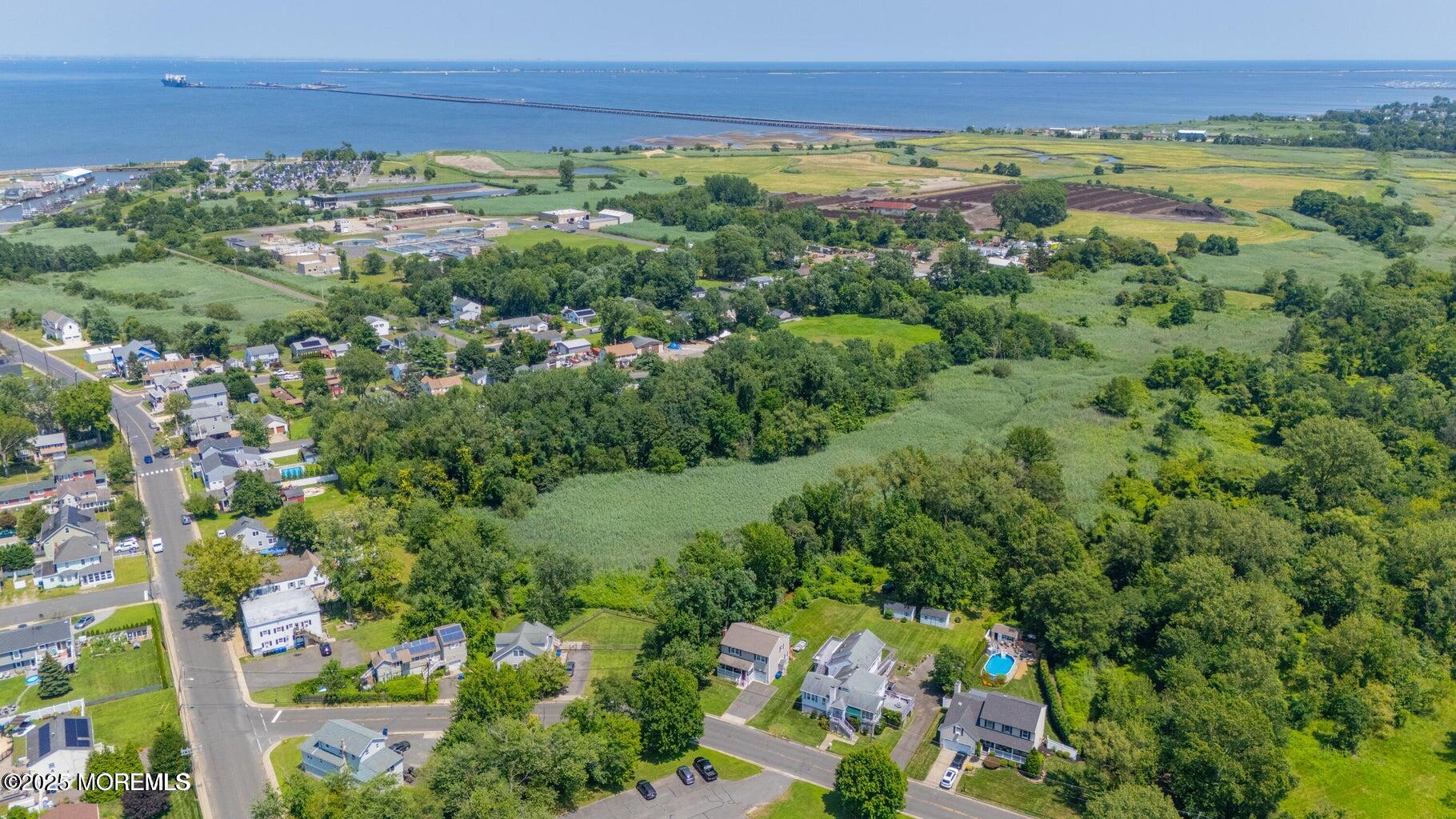 119 East Road, Belford, NJ, 07718 image 40