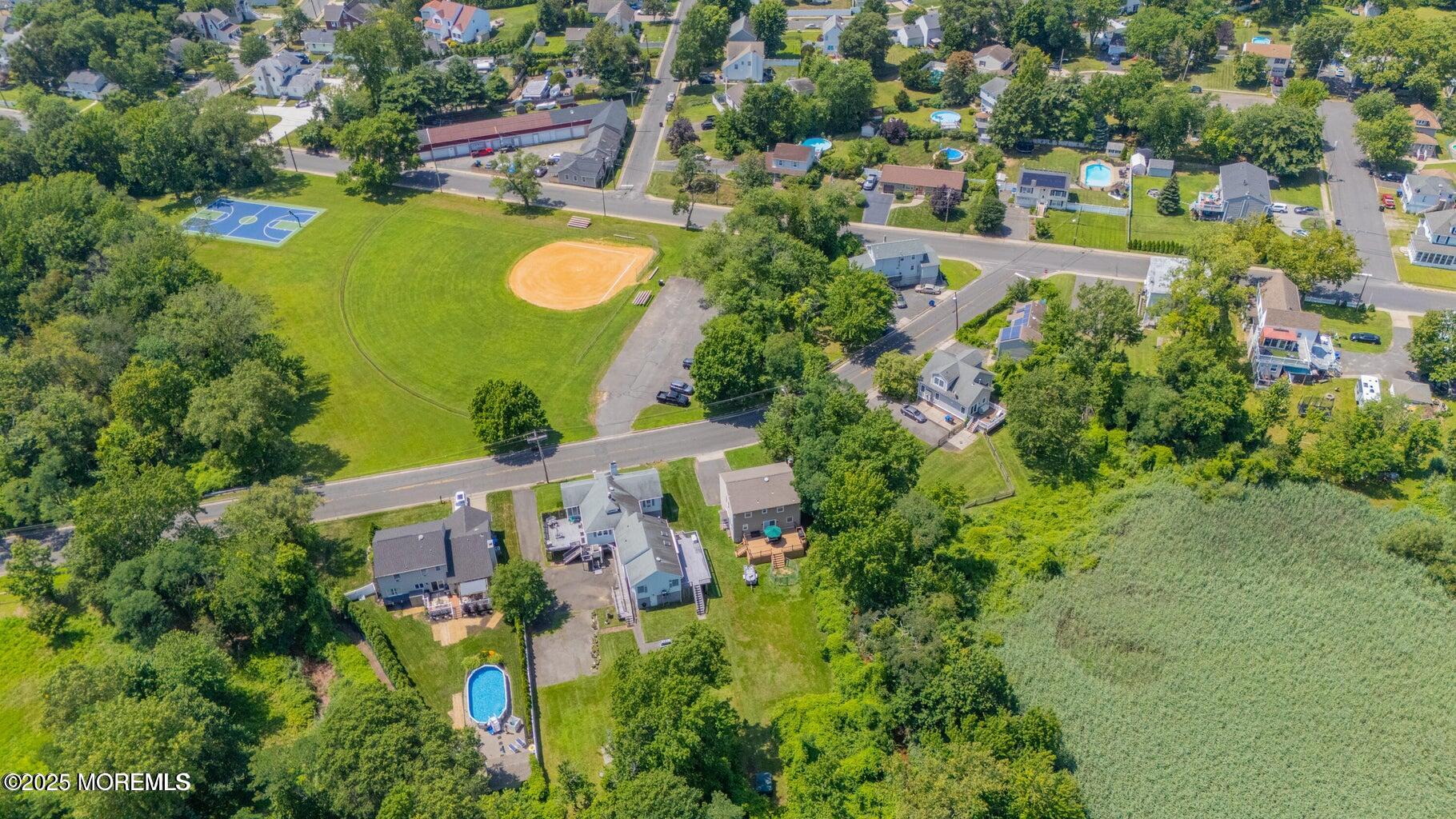 119 East Road, Belford, NJ, 07718 image 36