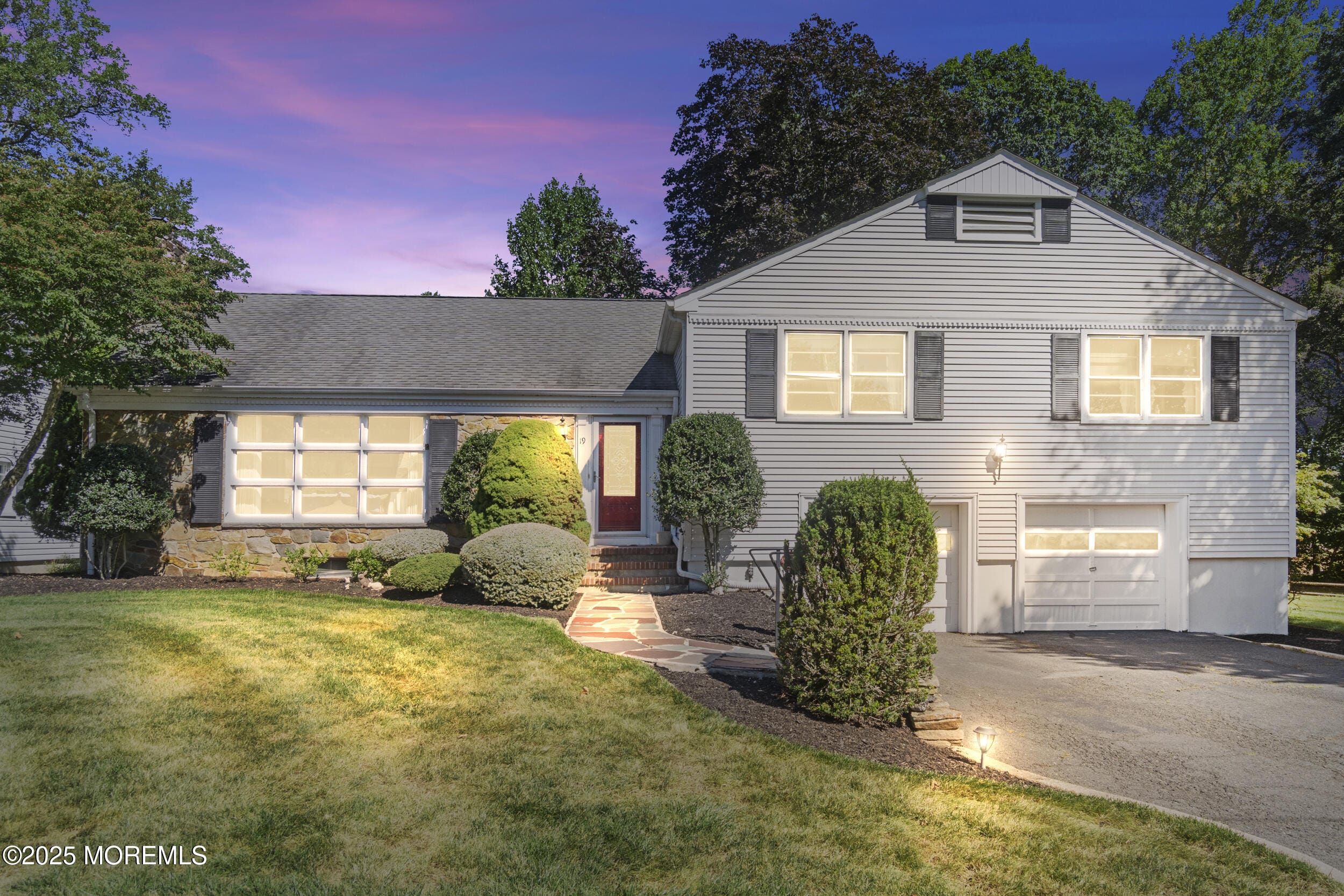 19 Edgewood Drive, Freehold, NJ, 07728