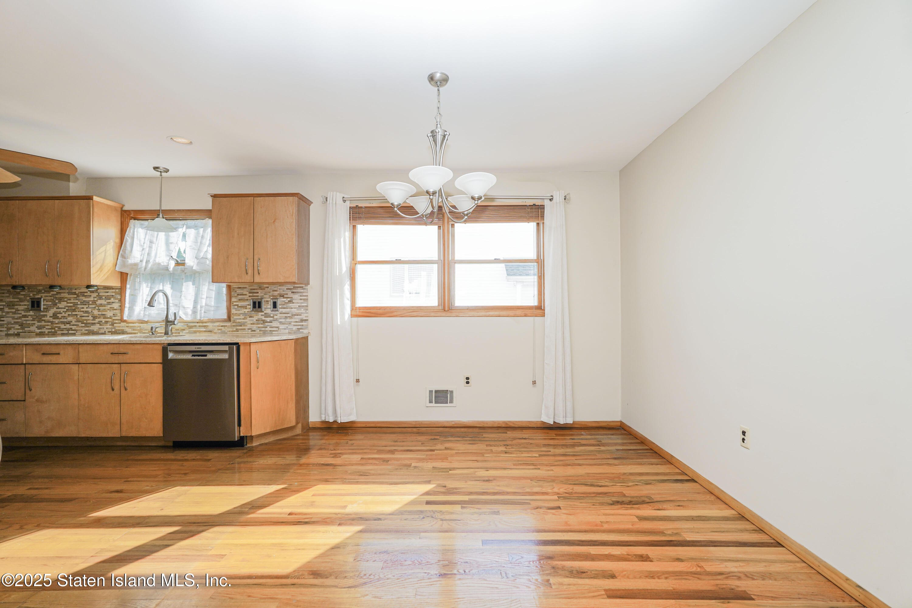 207 Martin Avenue, Staten Island, NY, 10314 image 10