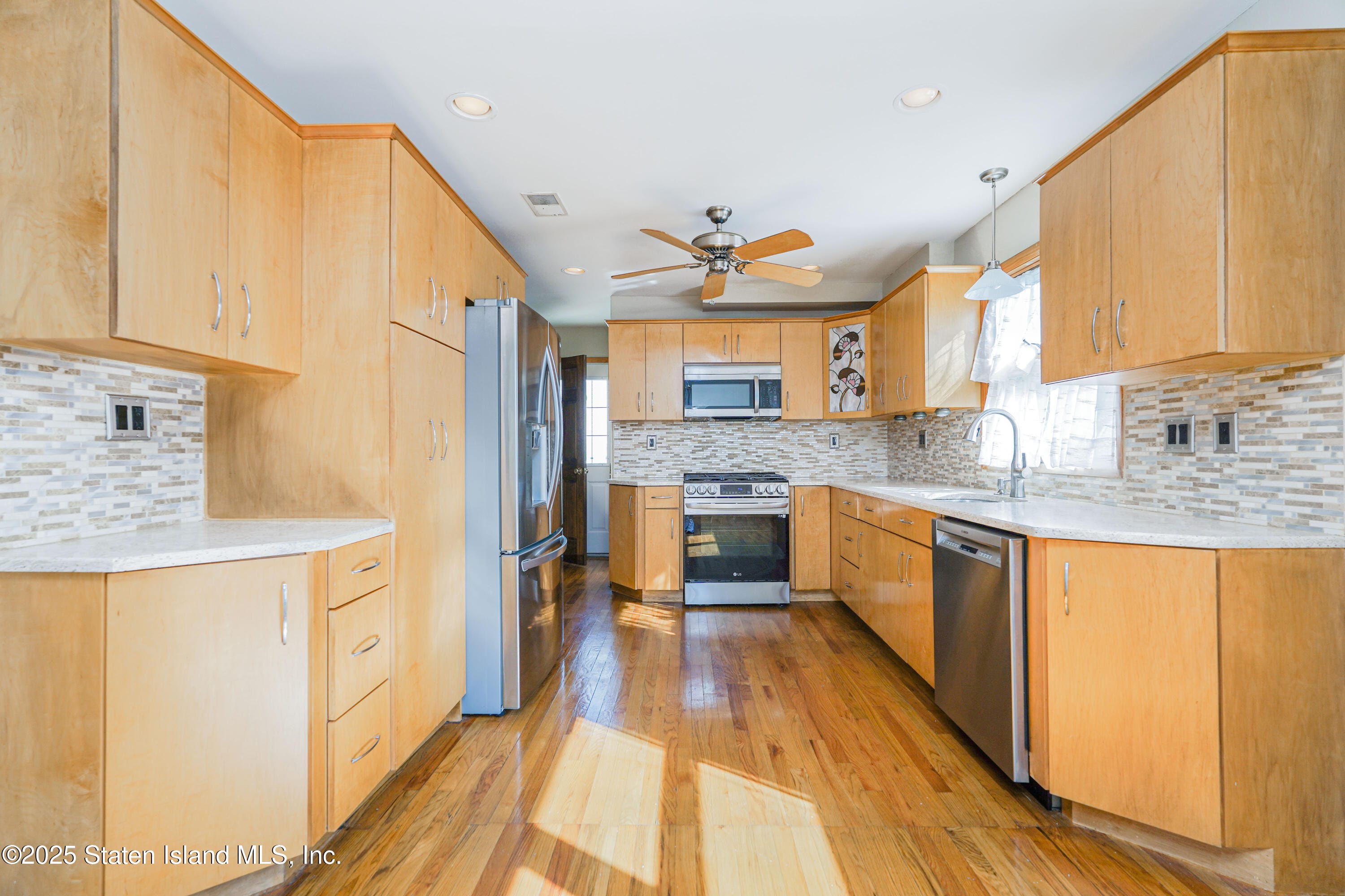 207 Martin Avenue, Staten Island, NY, 10314 image 12