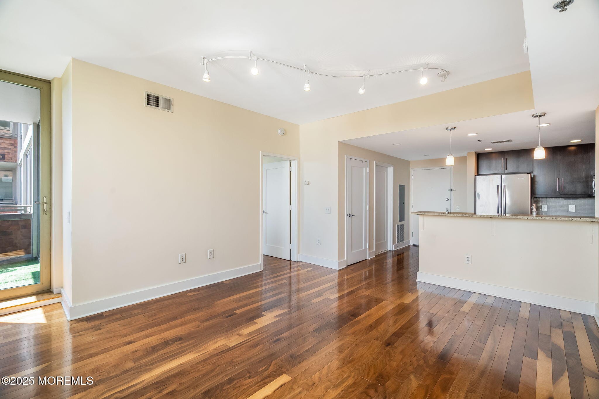 800 Jackson Street 604 Image 4
