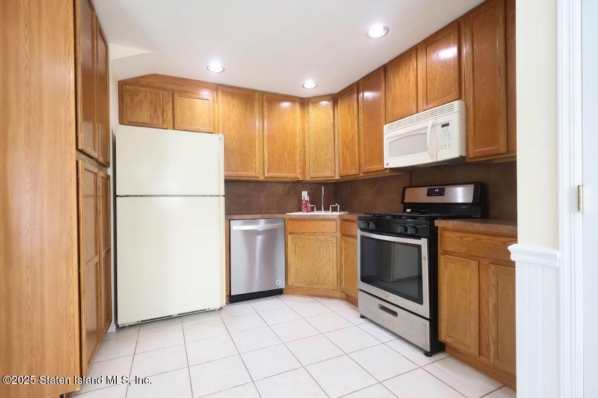 47 Hemlock Street, Staten Island, NY, 10309 image 16