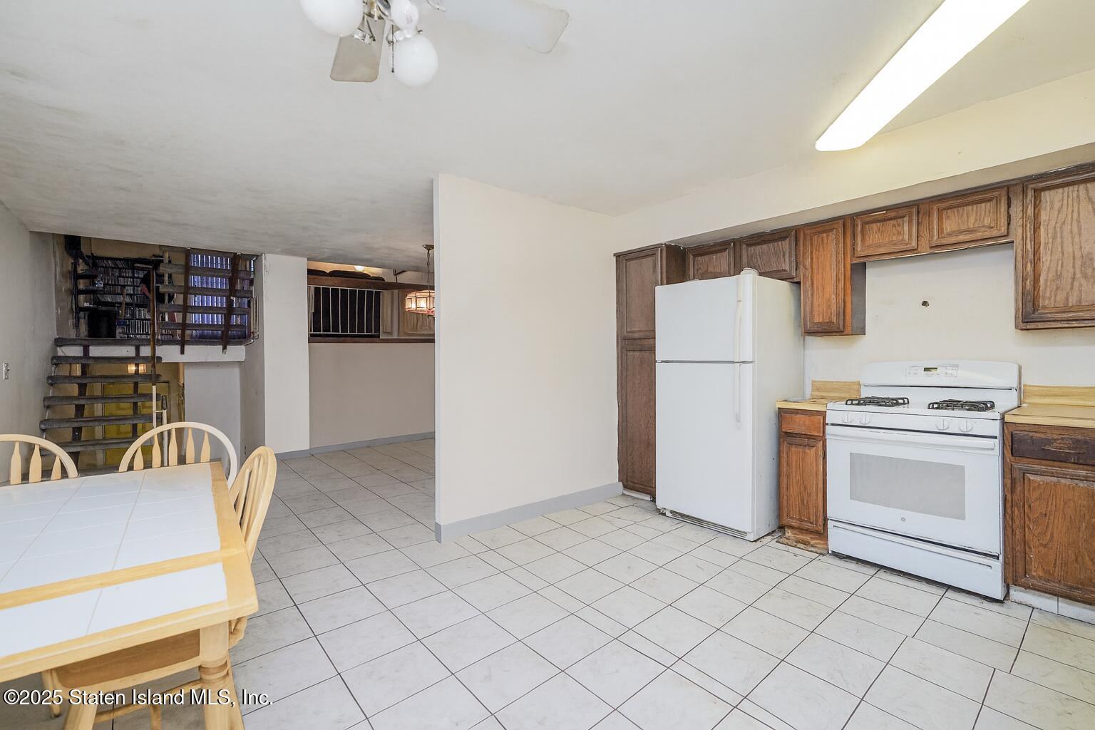135 Russek Drive, Staten Island, NY, 10312 image 6