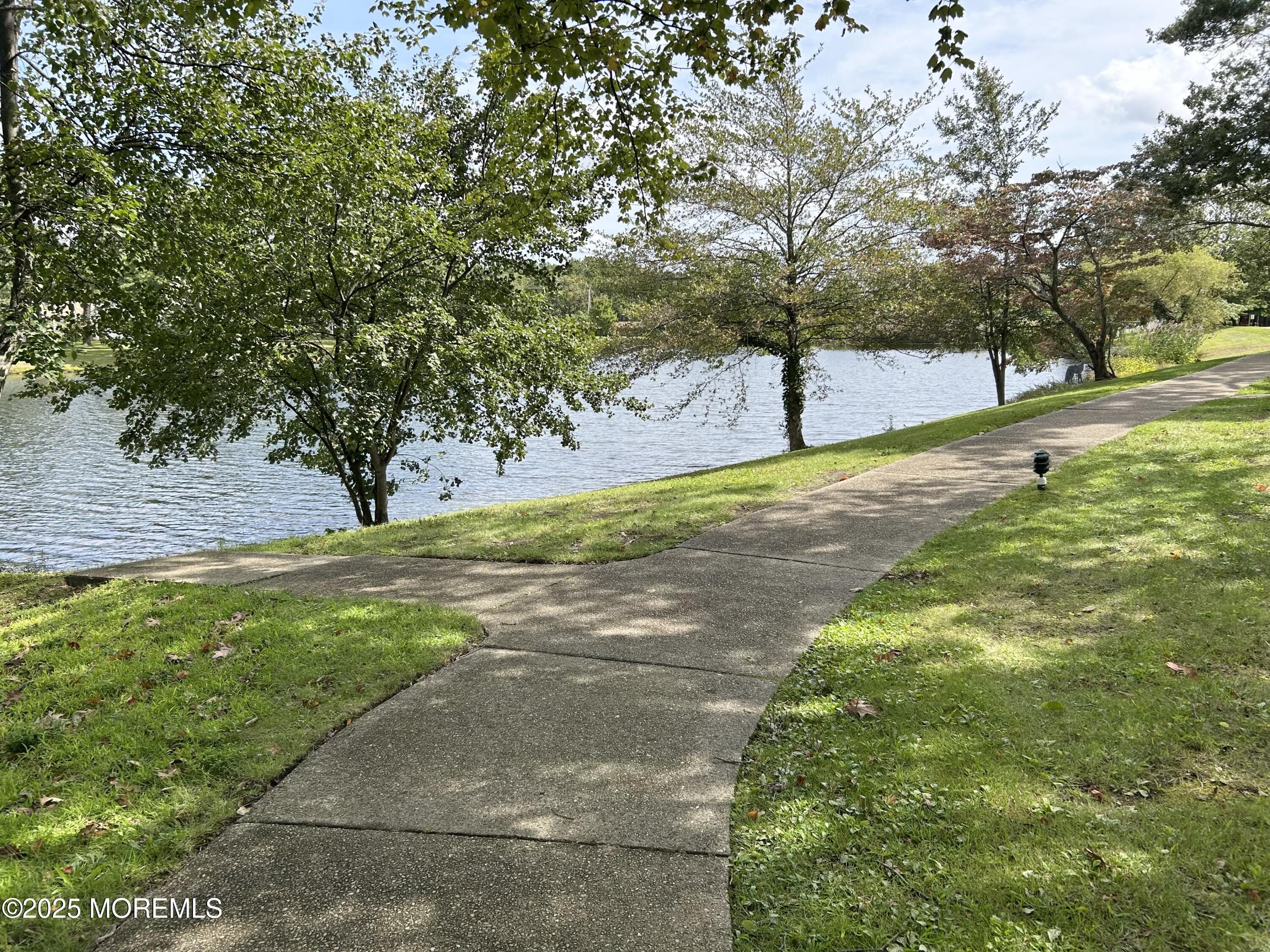1028B Shetland Drive Image 2