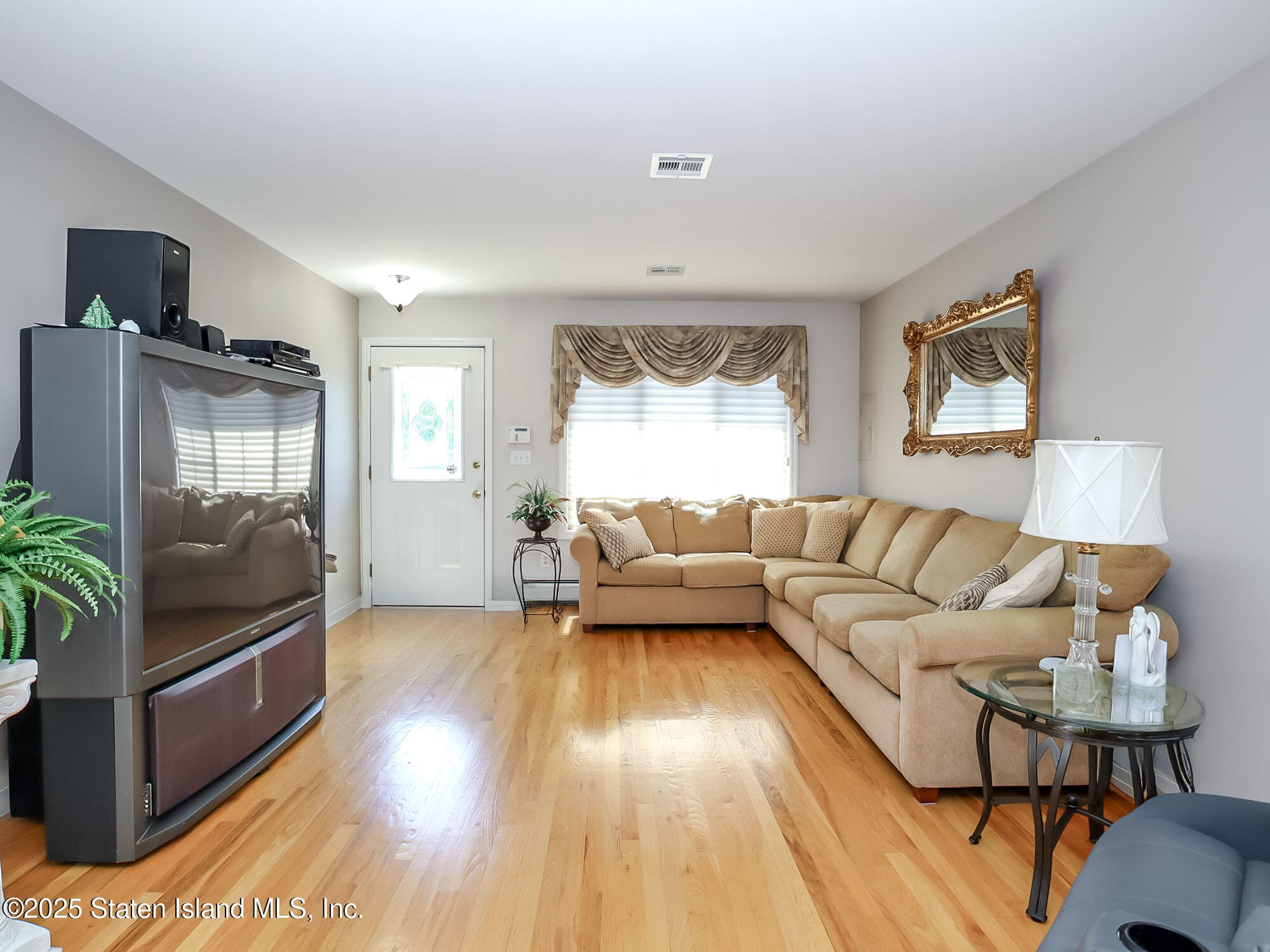 1317 Rockland Avenue Image 3