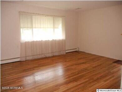 2277 Mount Hood Lane Image 3