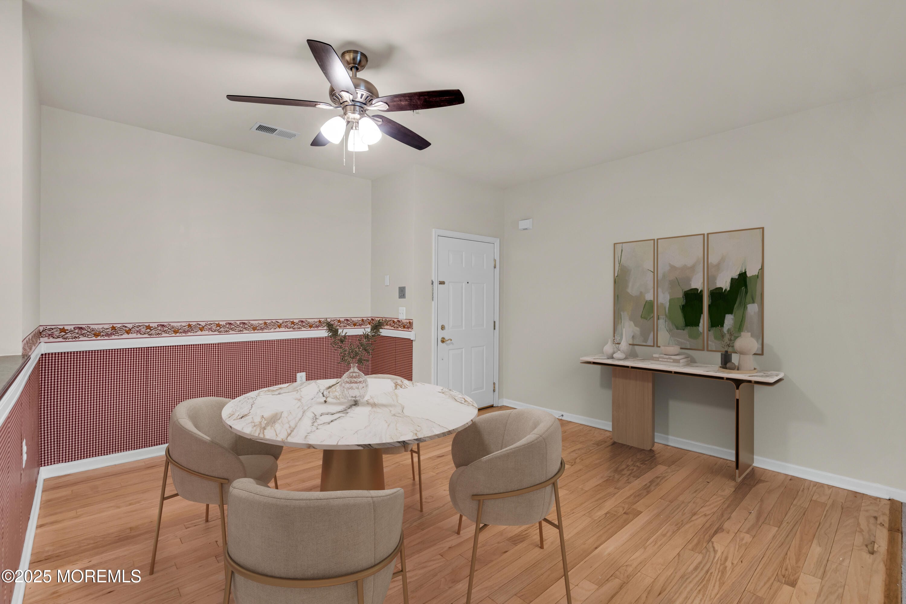 425 Sophee Lane Image 4