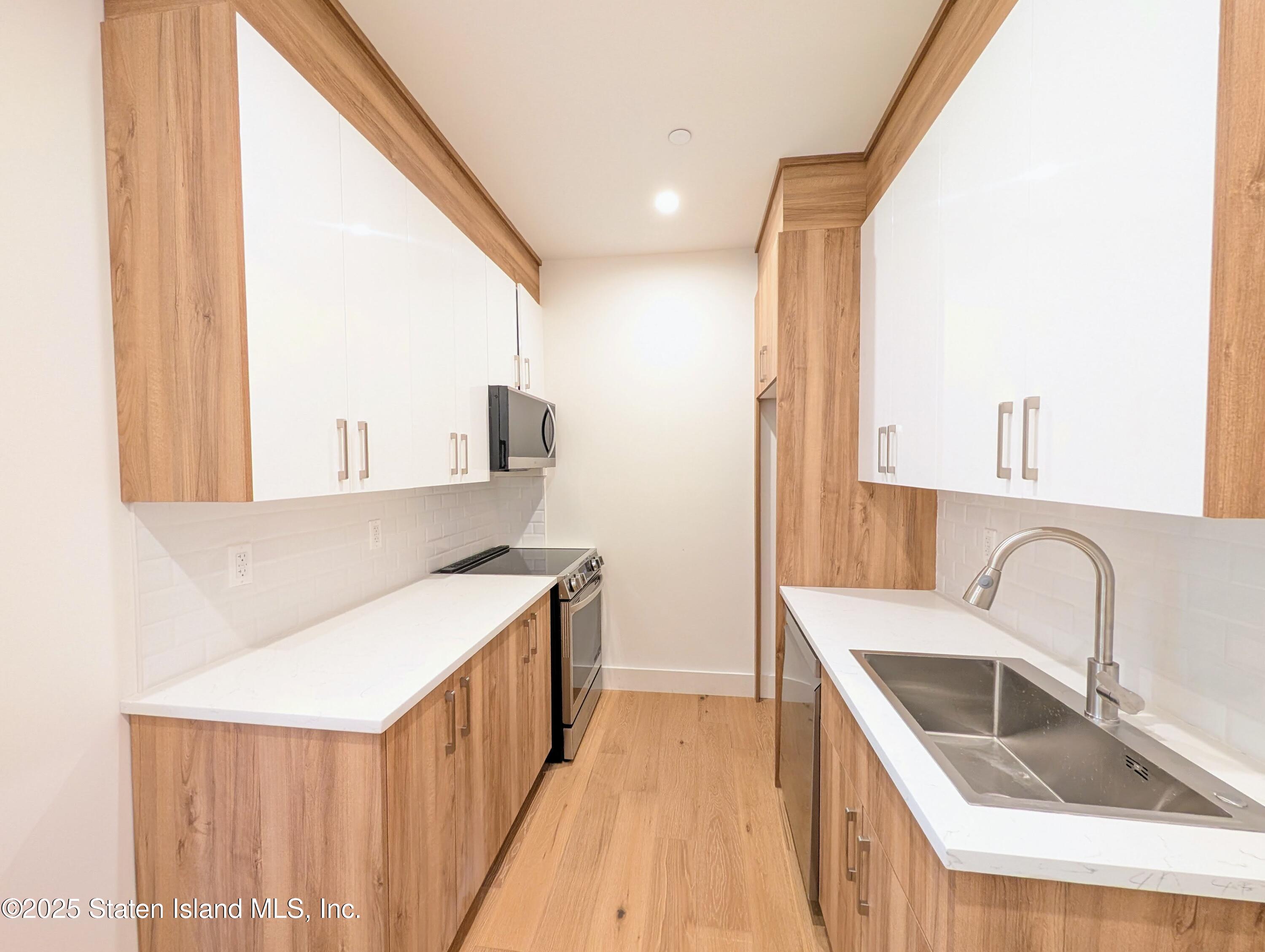 3865 Amboy Road 4g Image 2