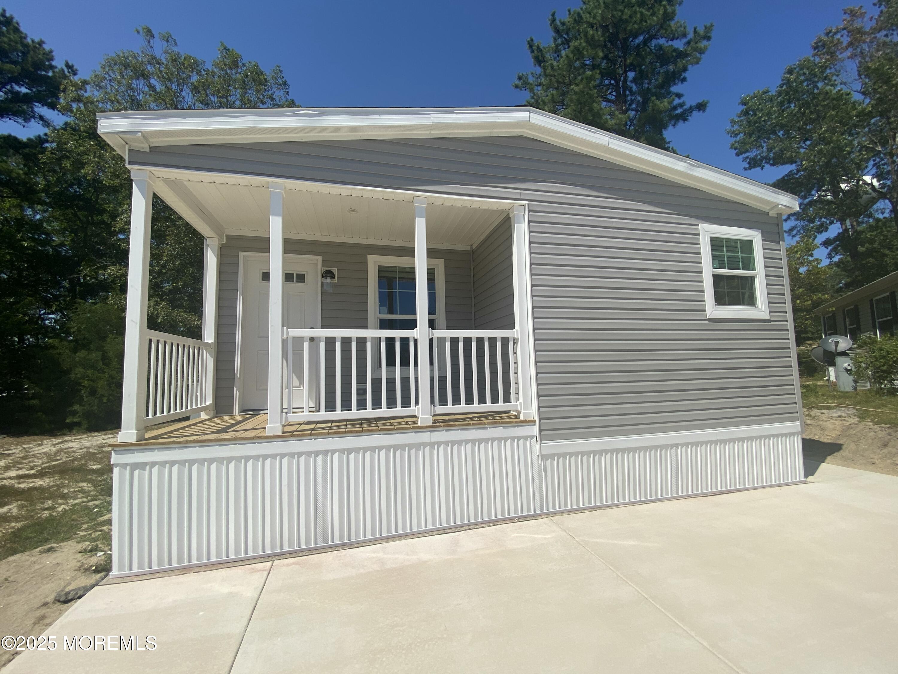 18 Maple Tree Court Image 2