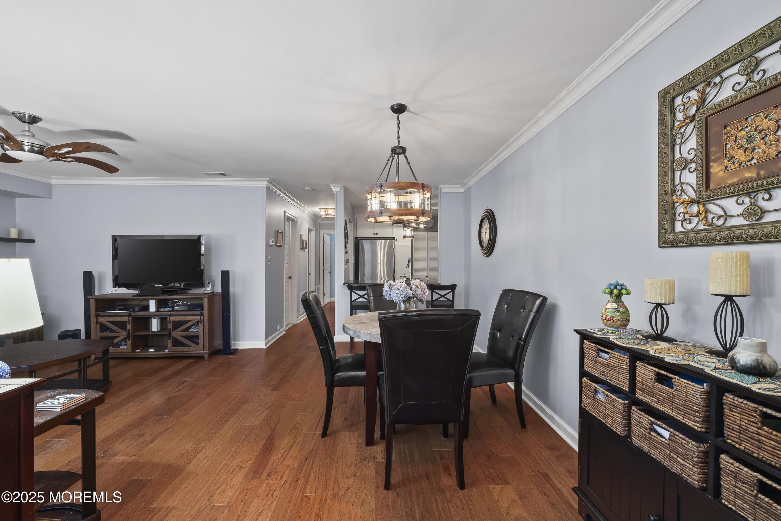 225 Perth Hill Court Image 3