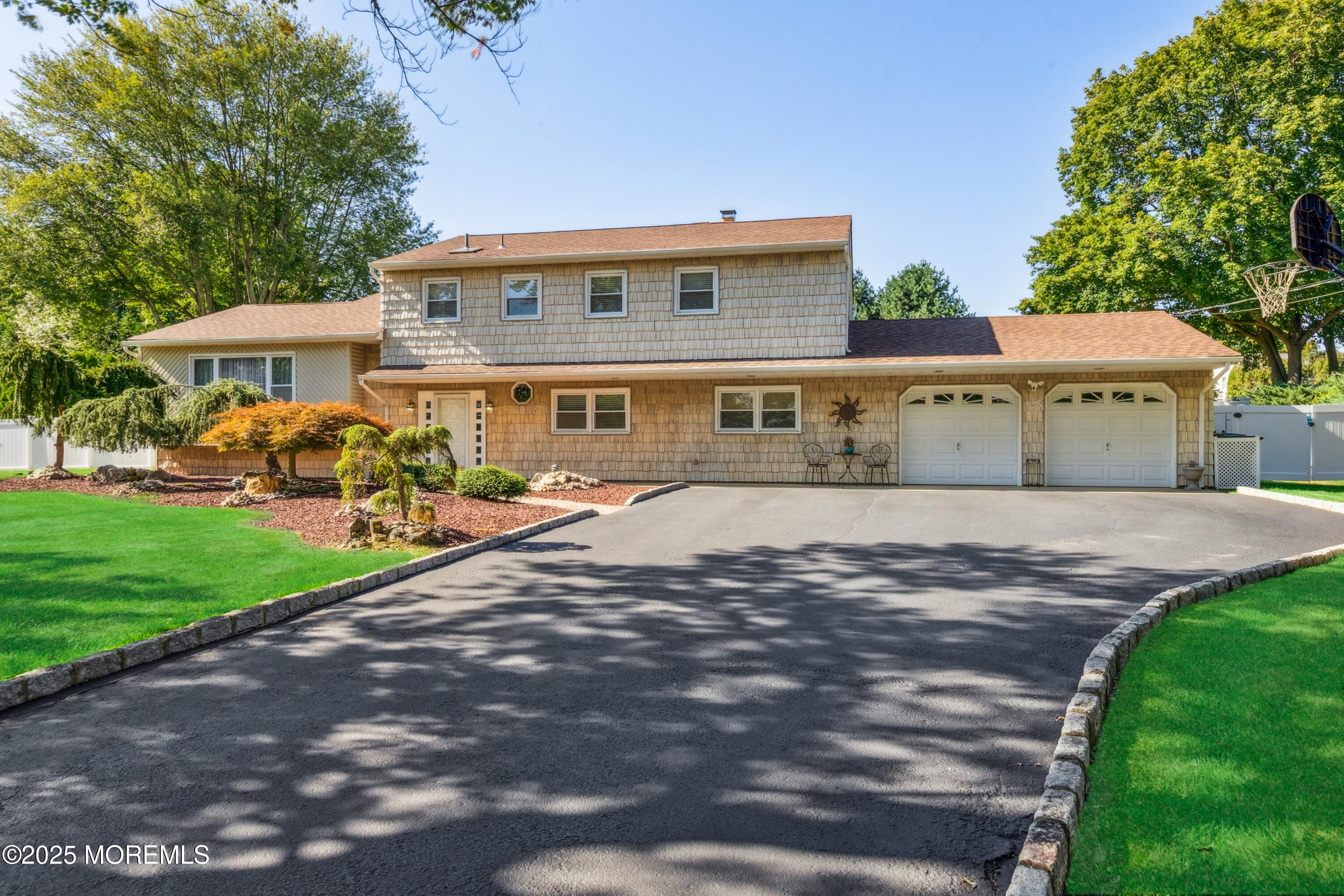 123 Woodcrest Drive, Freehold, NJ, 07728