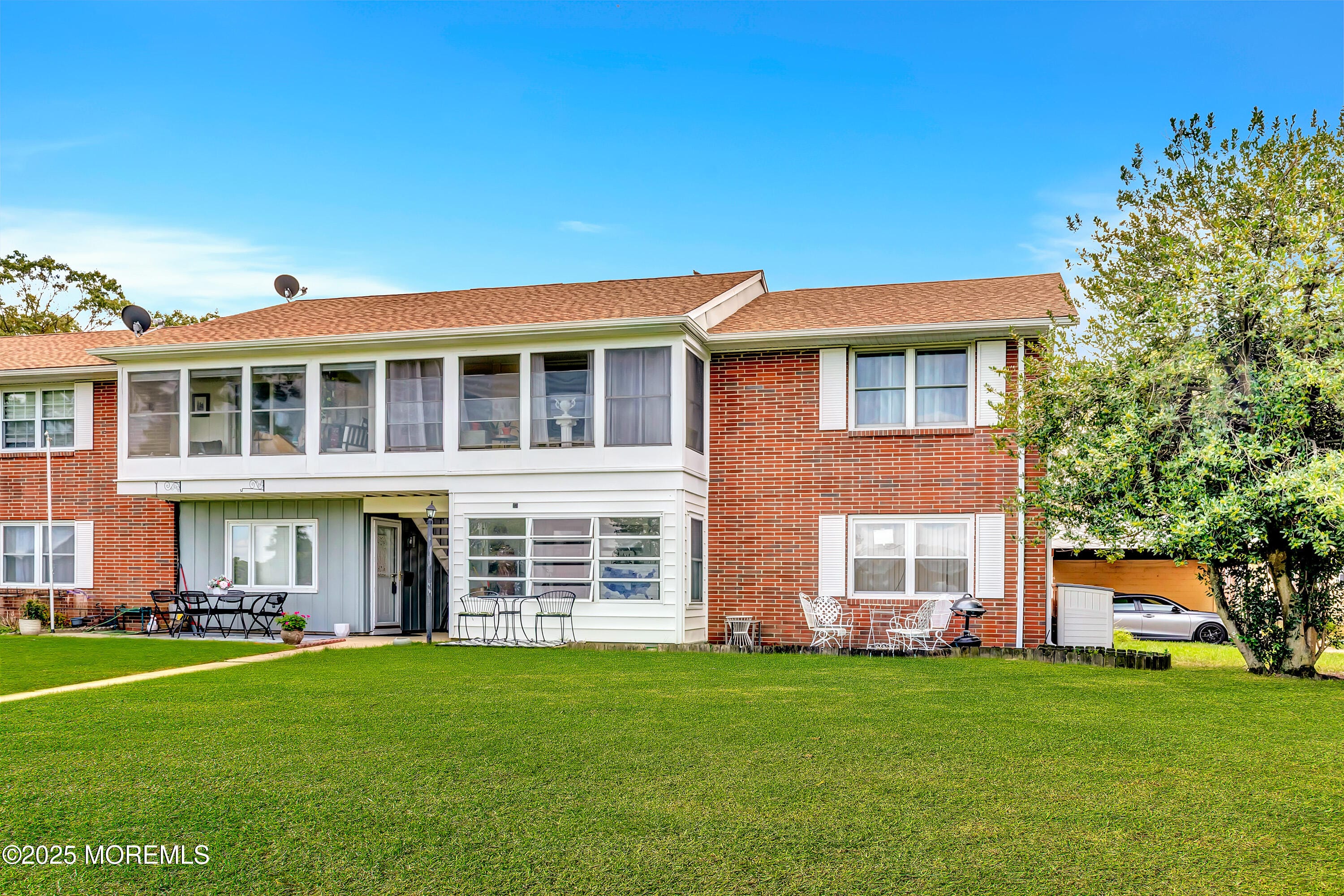 39M Cambridge Court Image 5