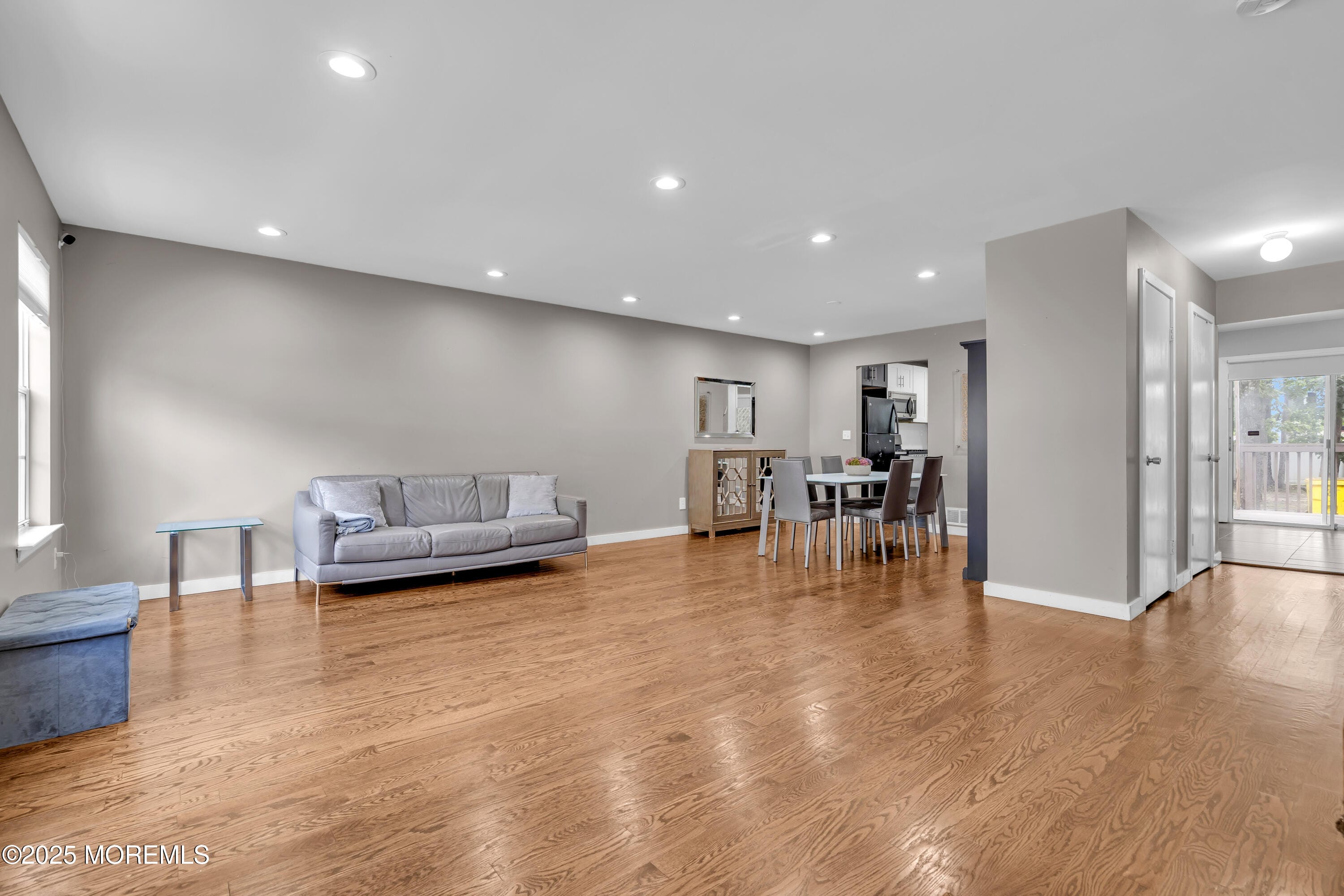 437 Rose Court Image 5