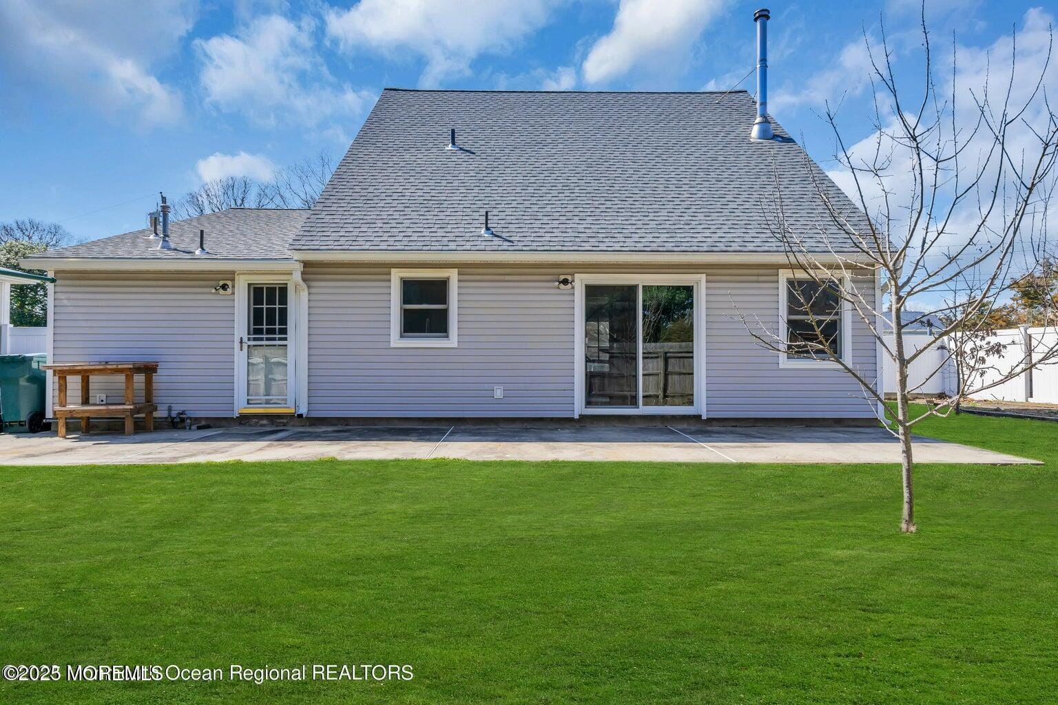 20 Colonial Drive Image 5
