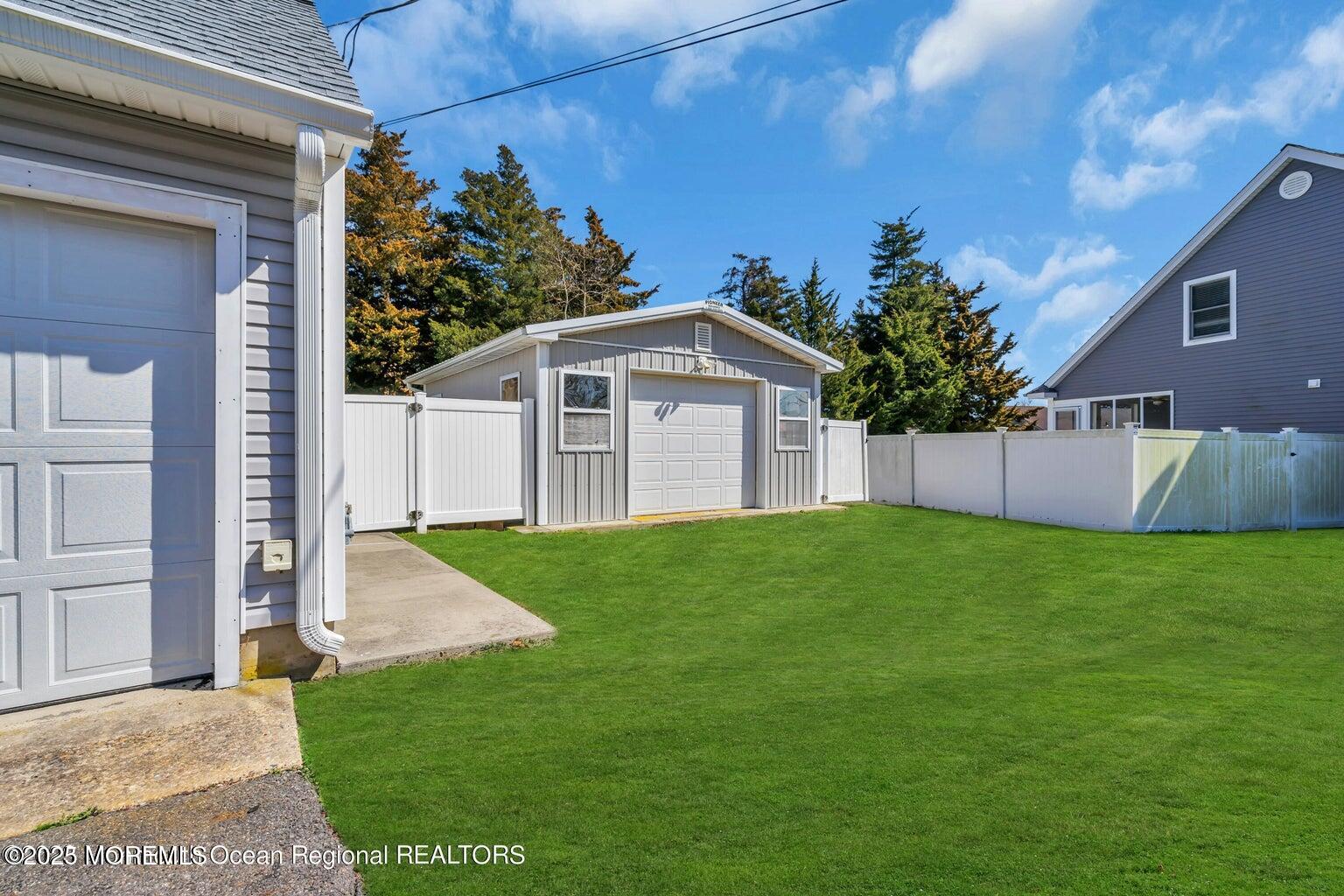 20 Colonial Drive Image 4