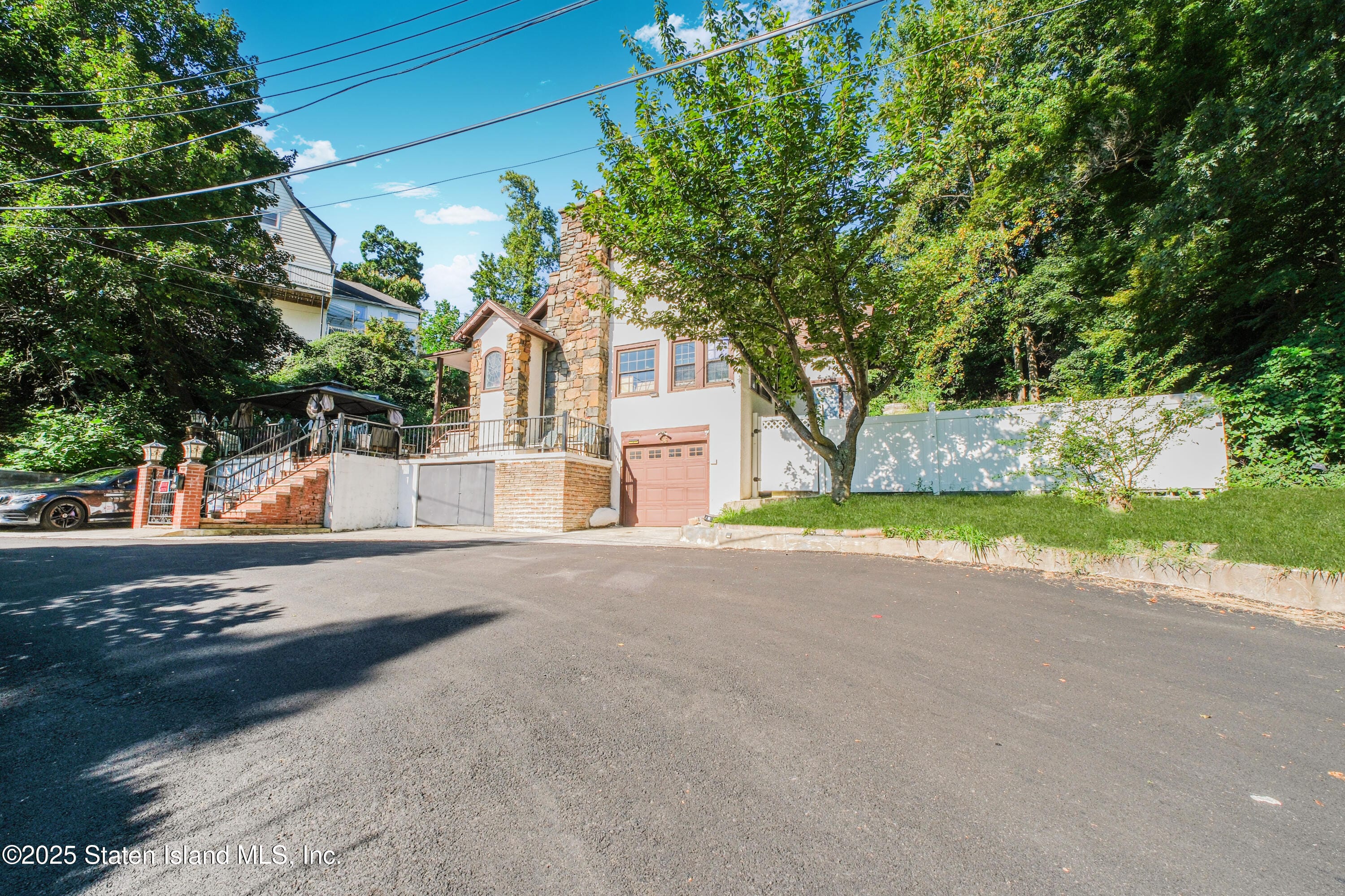 56 Park Lane Image 2