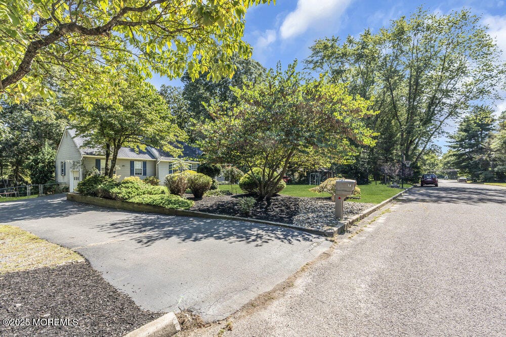 7 Corinne Court Image 5