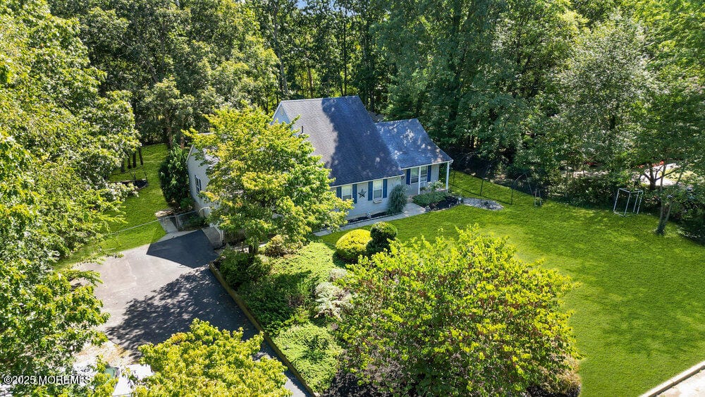 7 Corinne Court Image 4