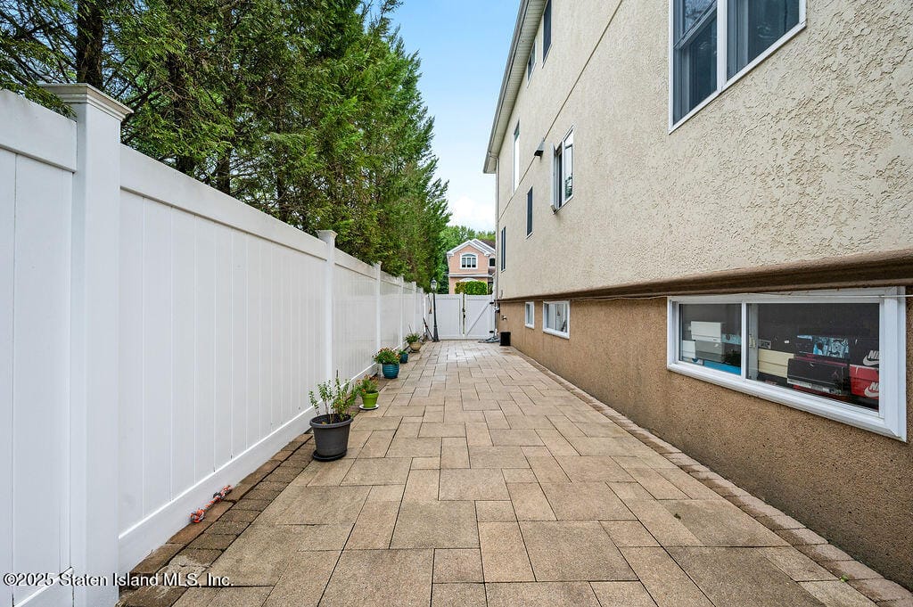103 St Andrews Road, Staten Island, NY, 10306 image 6
