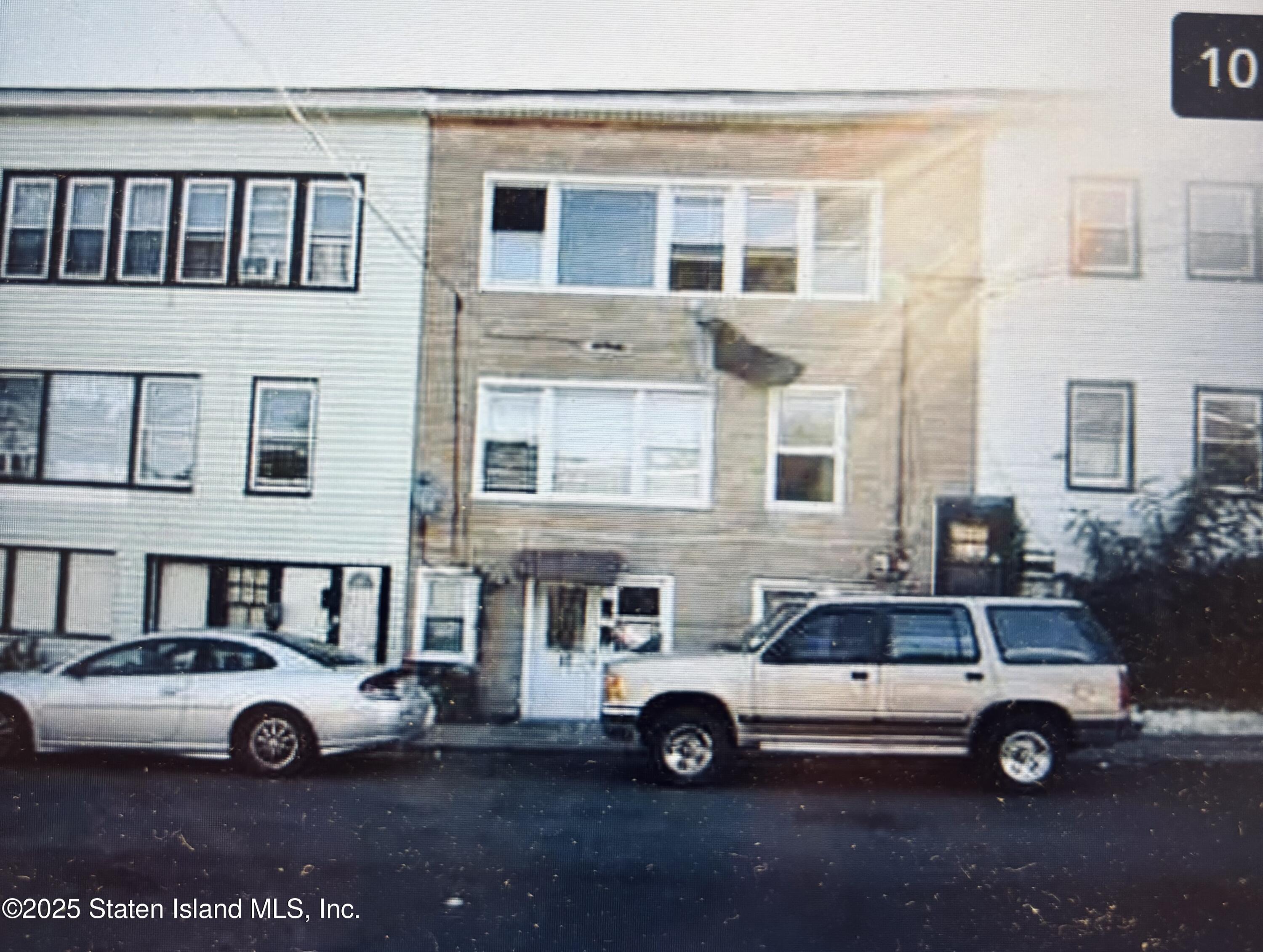 17 Holland Avenue Image 2