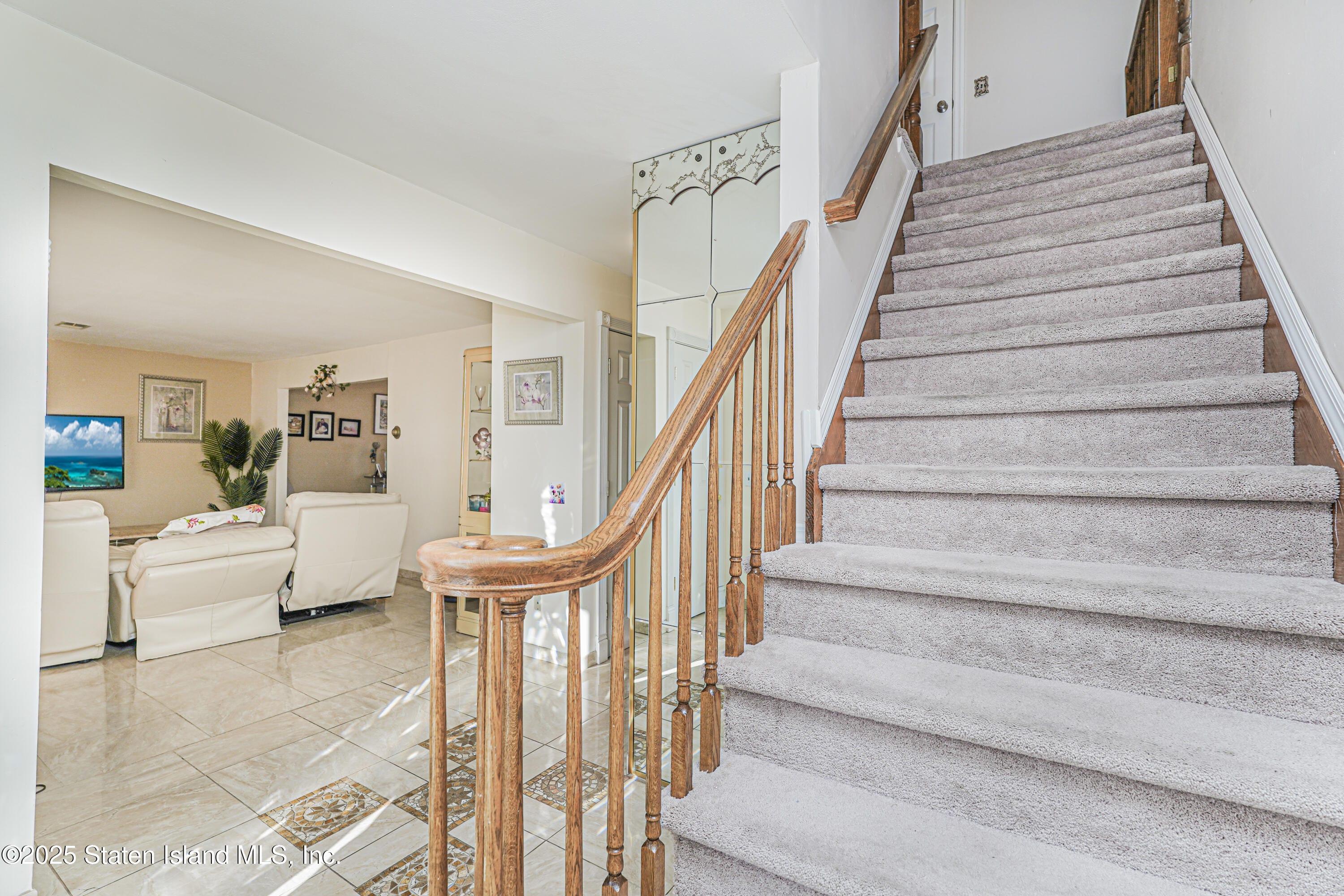 491 Mason Avenue Image 5