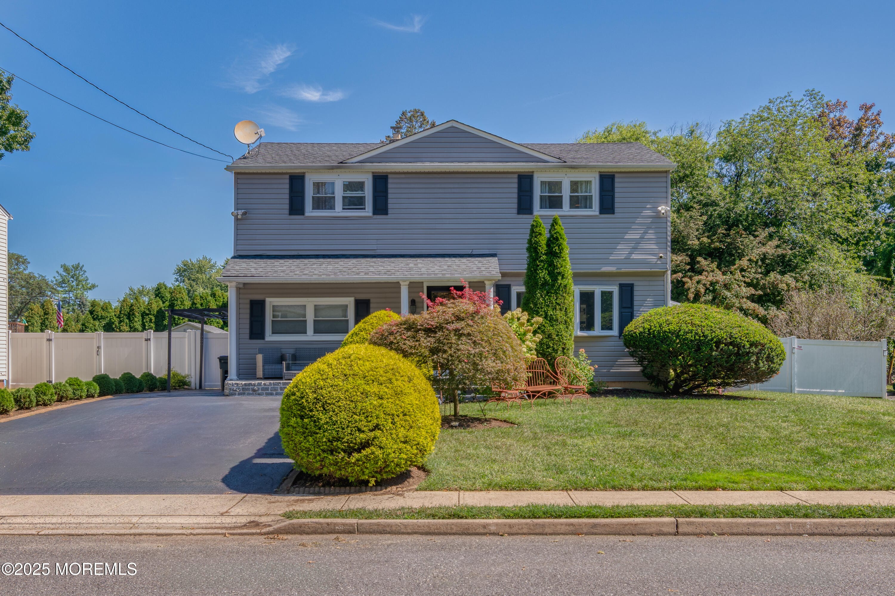 132 Trafford Street, Shrewsbury Boro, NJ, 07702