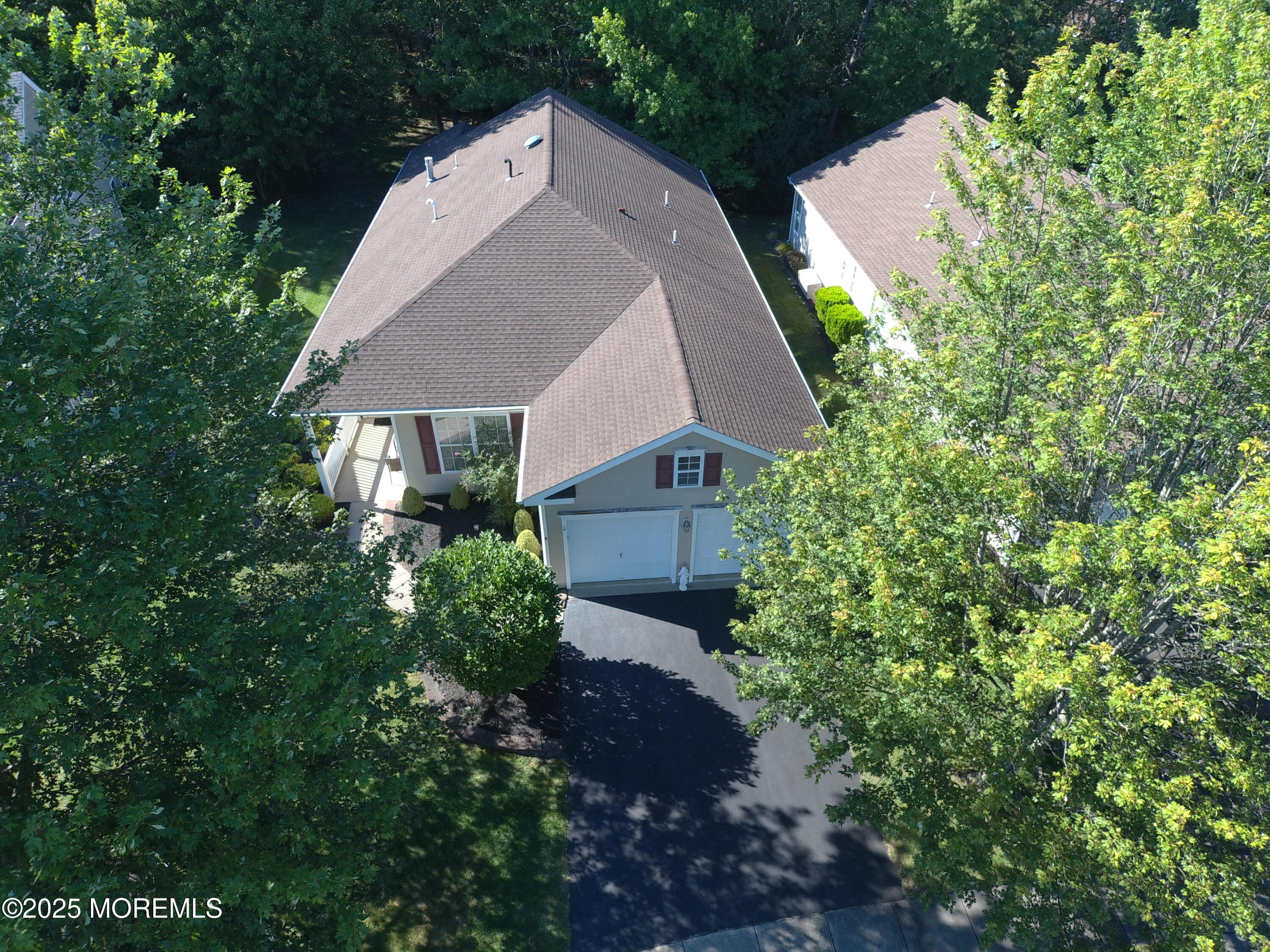 8 Whitecaps Terr Terrace Image 3