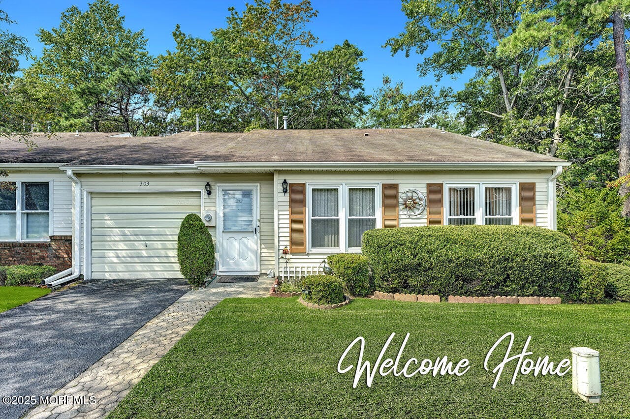 303 Joseph Drive, Lakewood, NJ, 08701