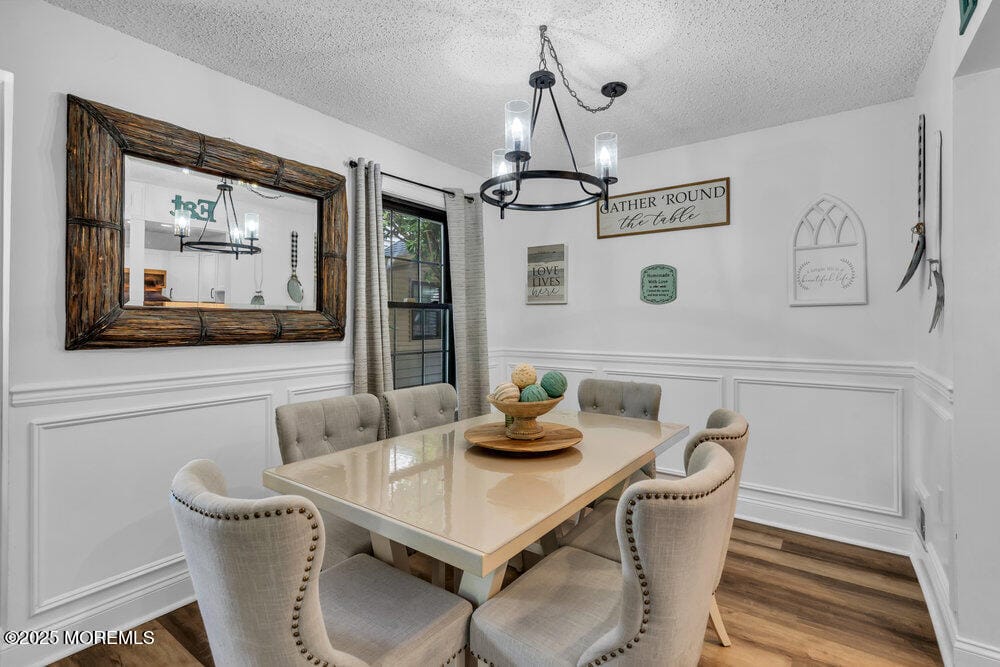 1202 Dahlia Court Image 3