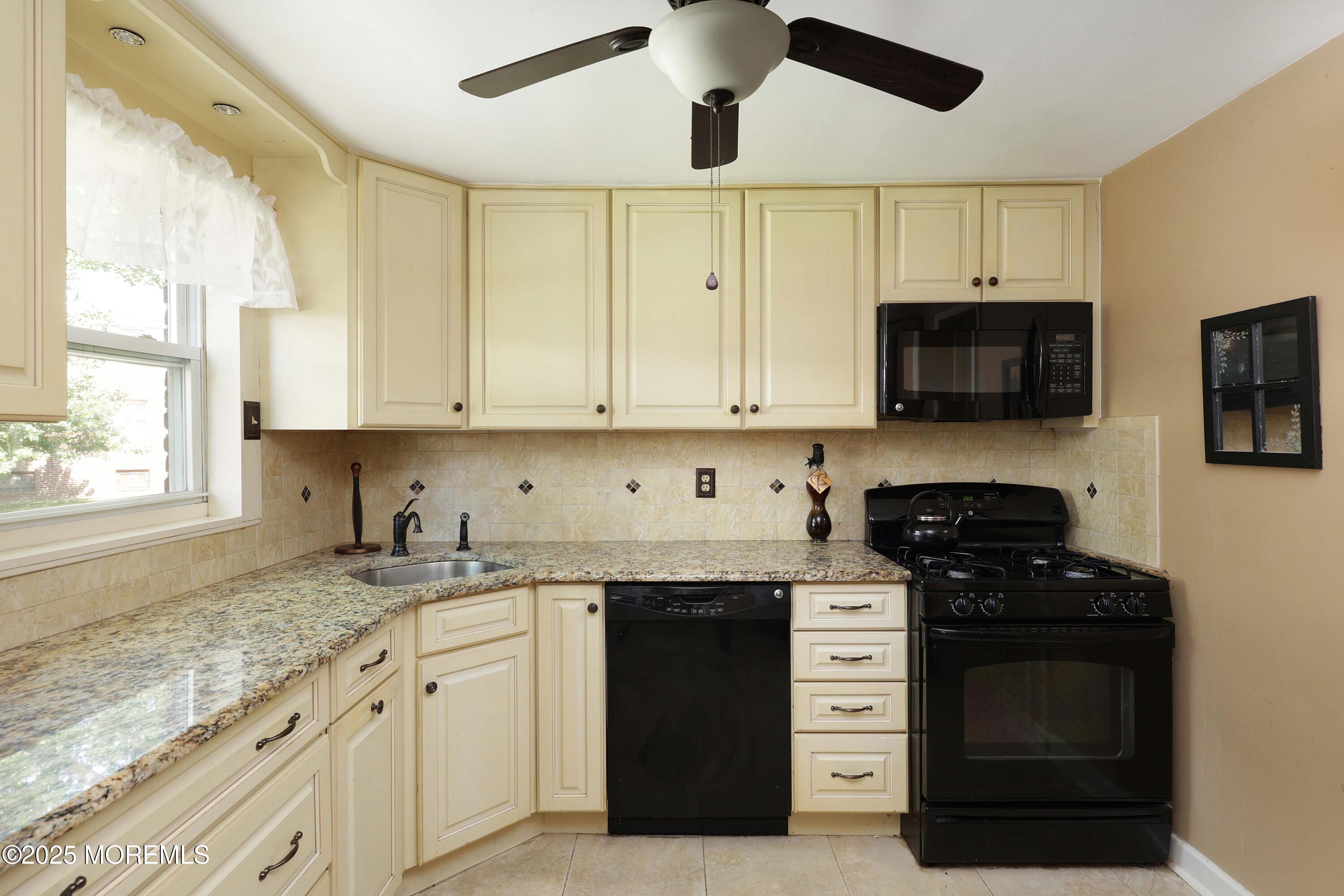 123 Manor Drive 1107, Red Bank, NJ, 07701 image 10