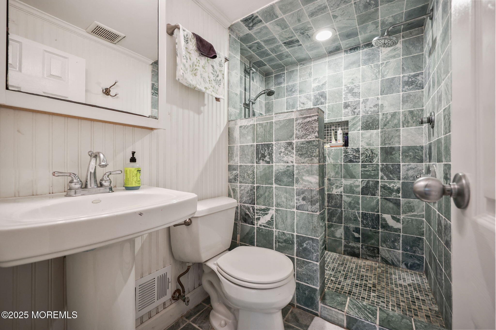 724 S Riverside Drive, Neptune Township, NJ, 07753 image 27