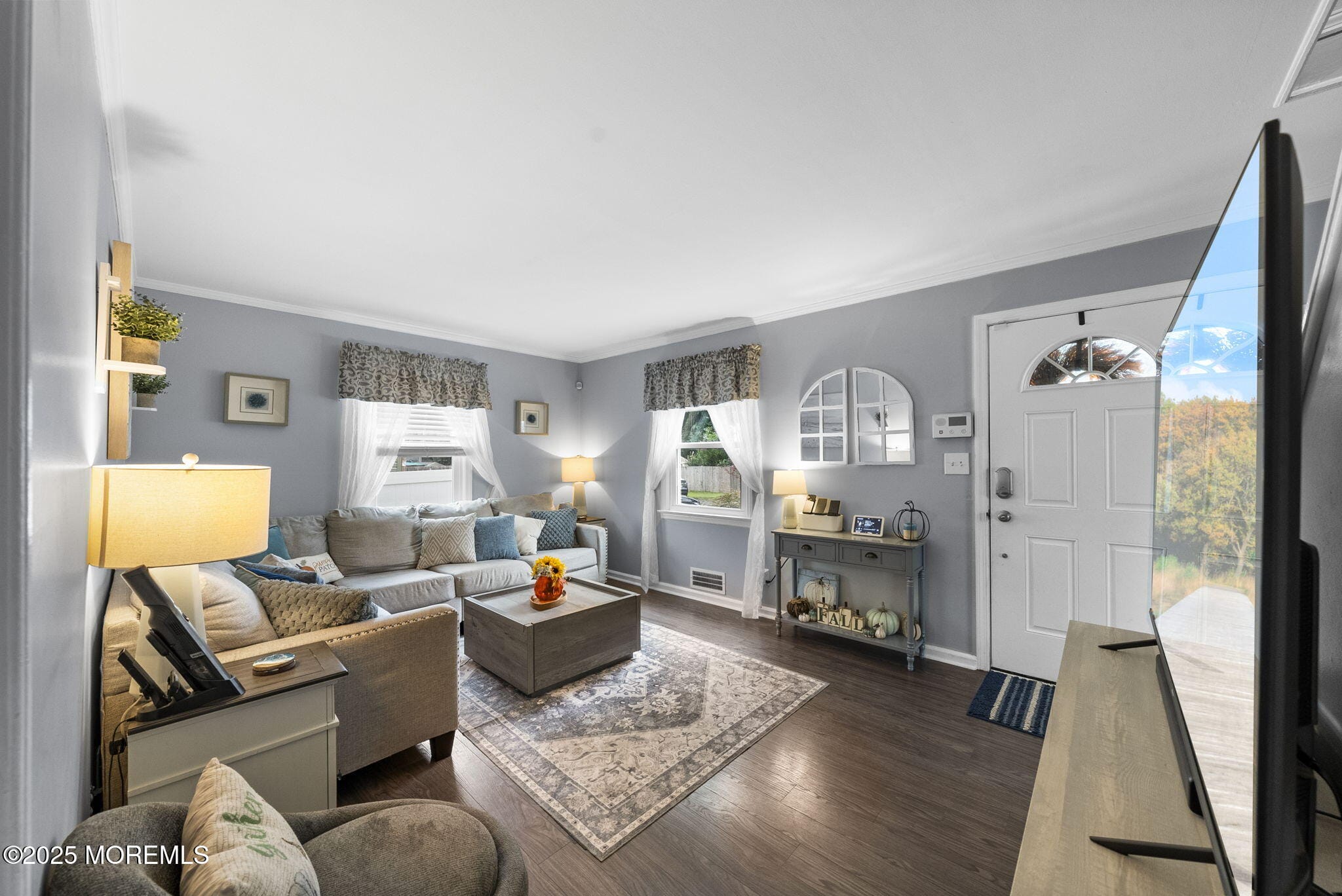 545 Howard Avenue Image 4