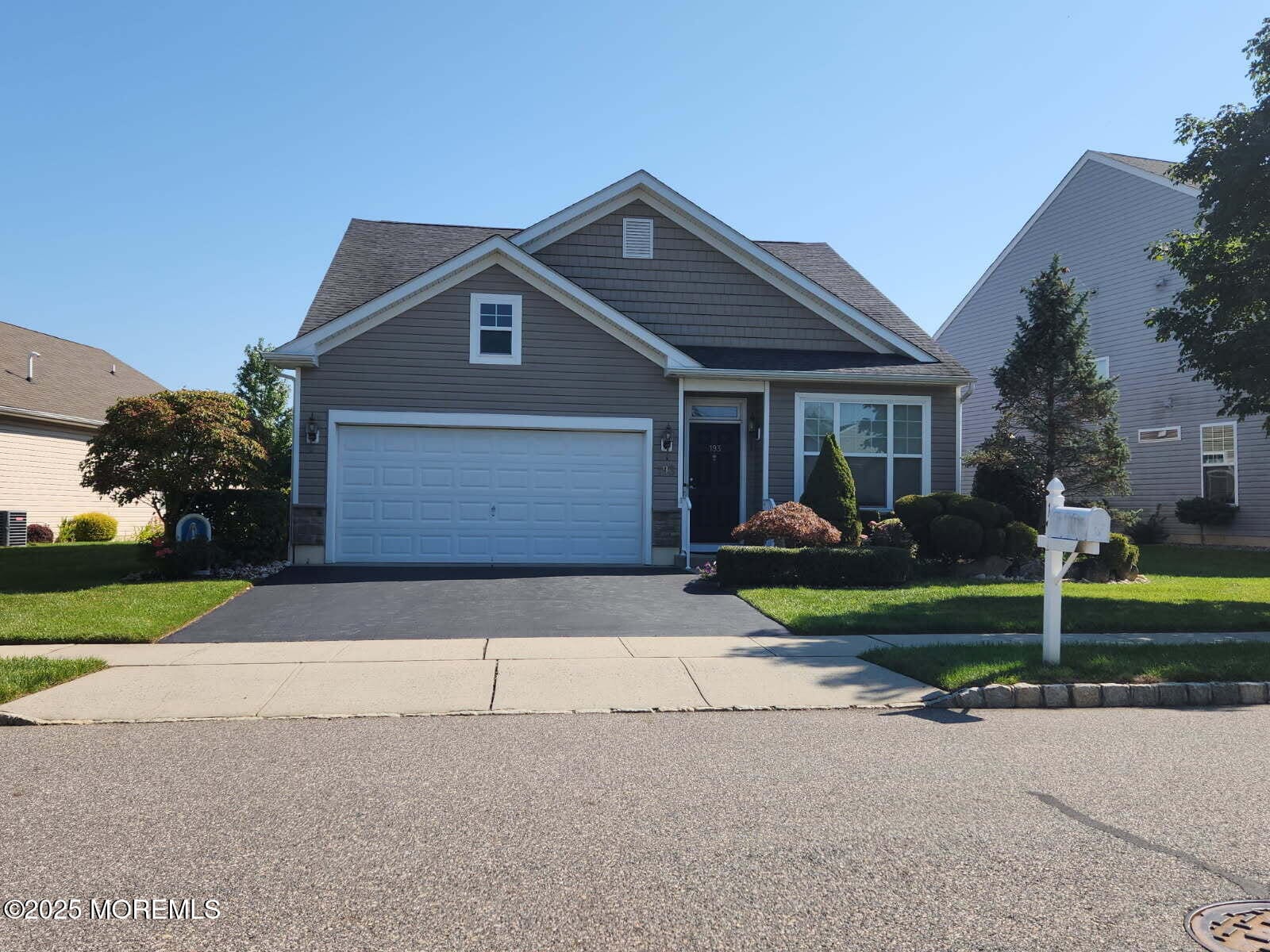193 Wintergreen Drive, Manalapan, NJ, 07726