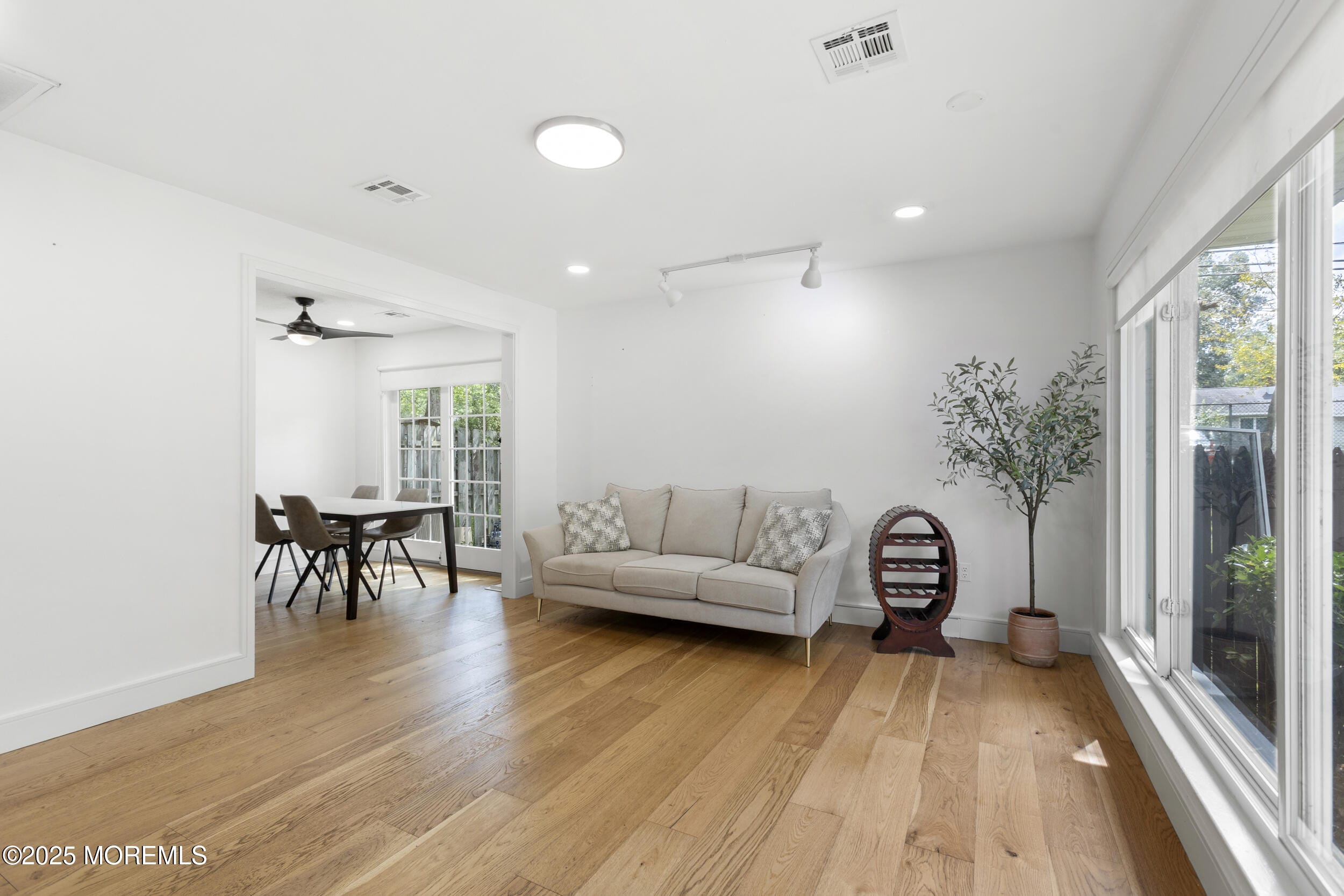 180 Tudor Court Image 4