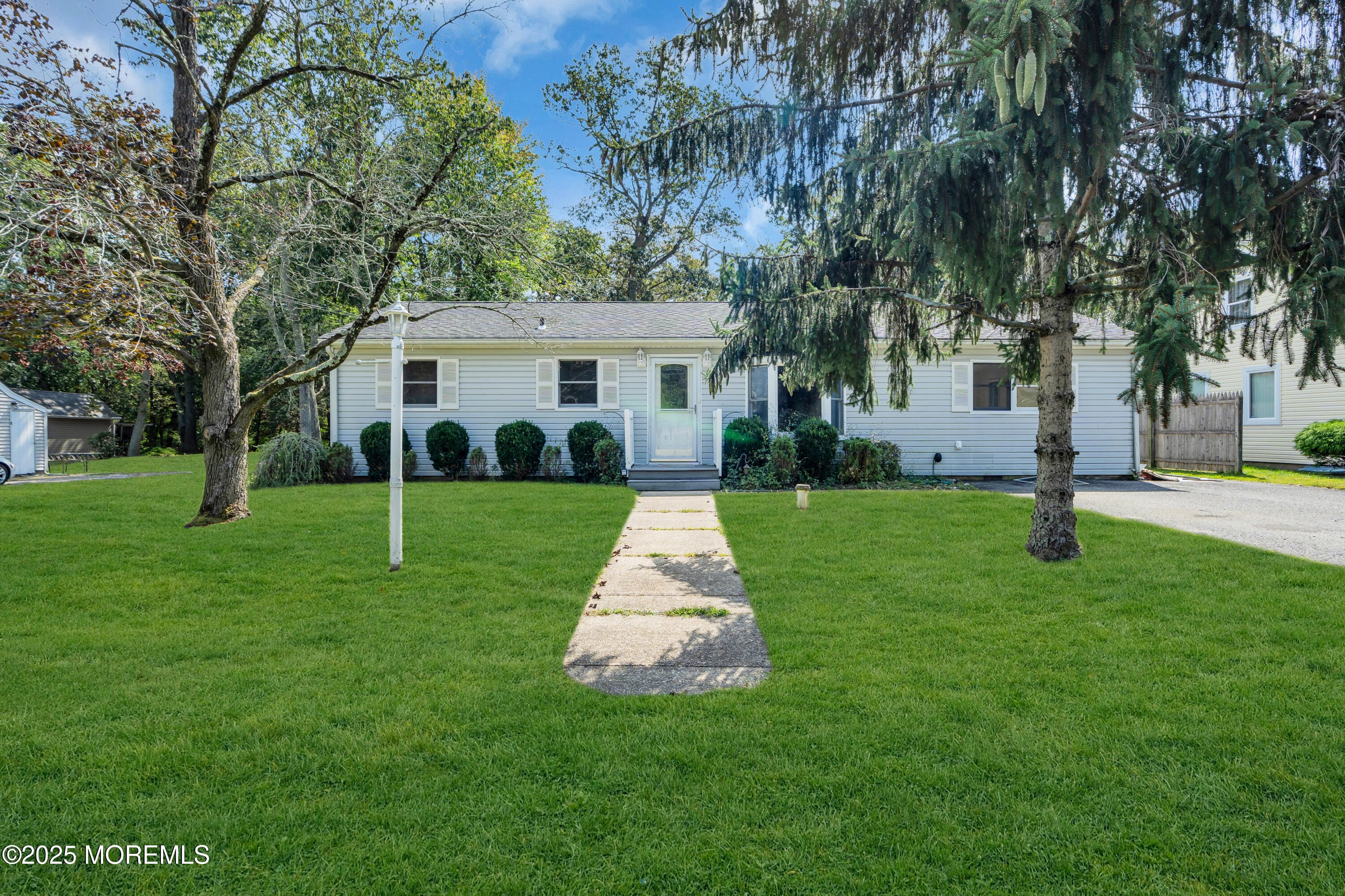 220 Sunset Lane Image 2