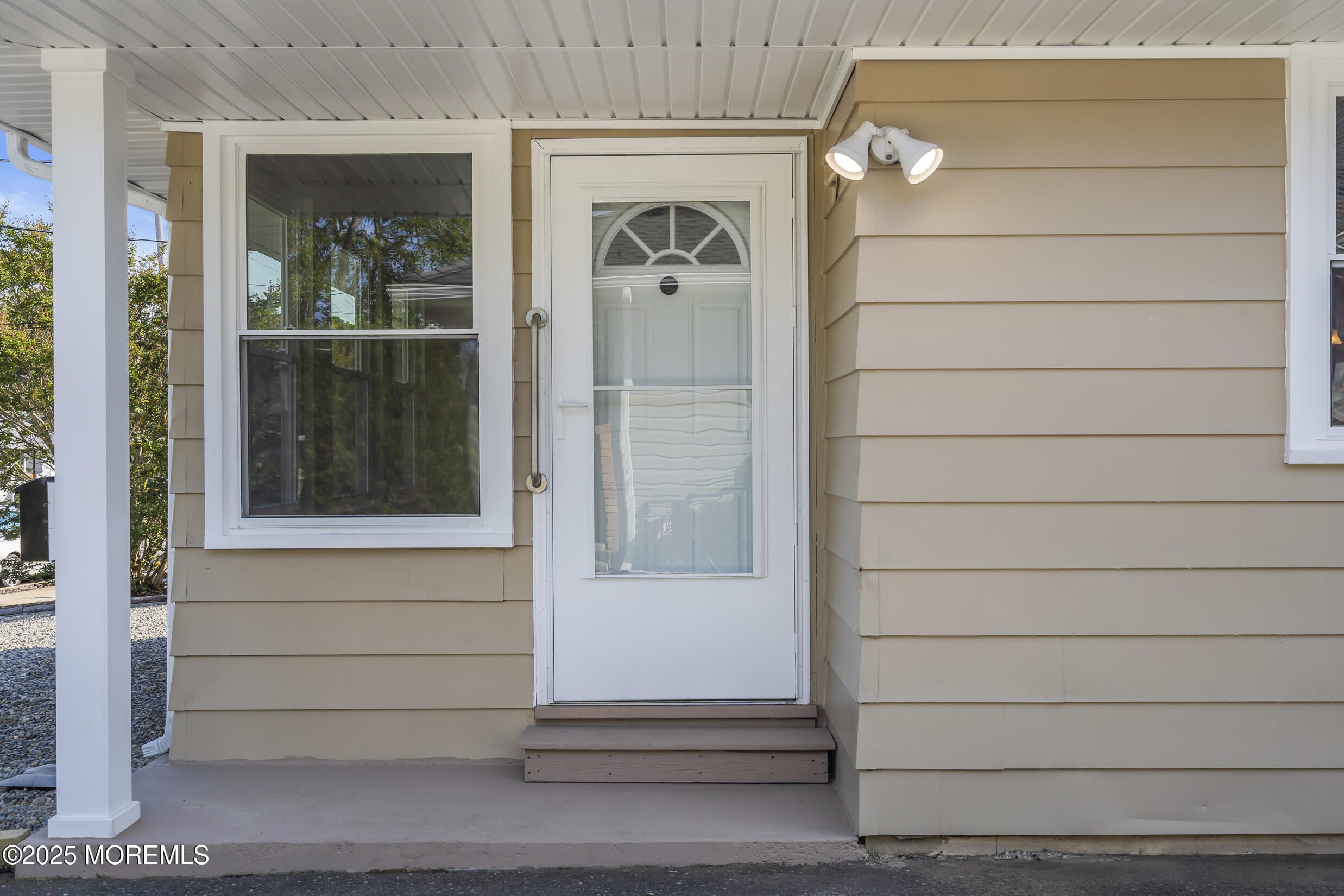 2245 Mount Hood Lane Image 5