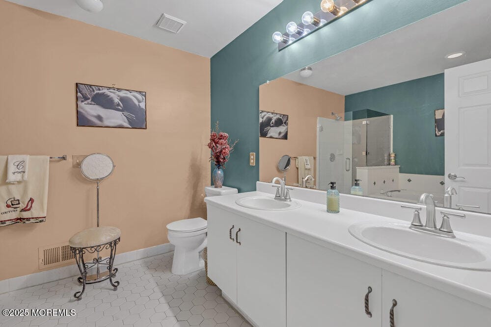 47 Picket Place, Freehold, NJ, 07728 image 35